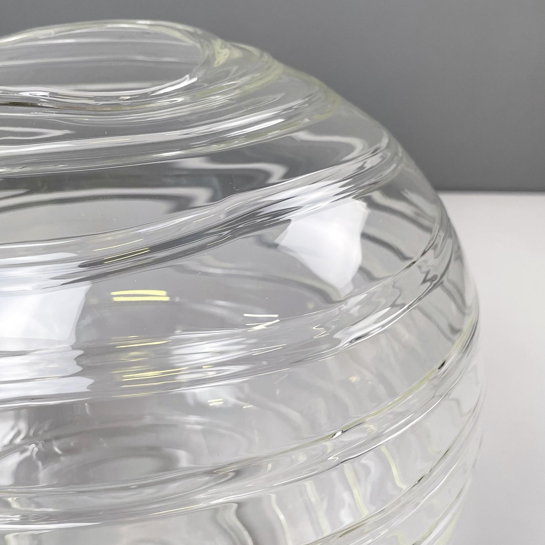 Italian modern Glass vase with round shape and spiral by Roberto Faccioli, 1990s For Sale 3