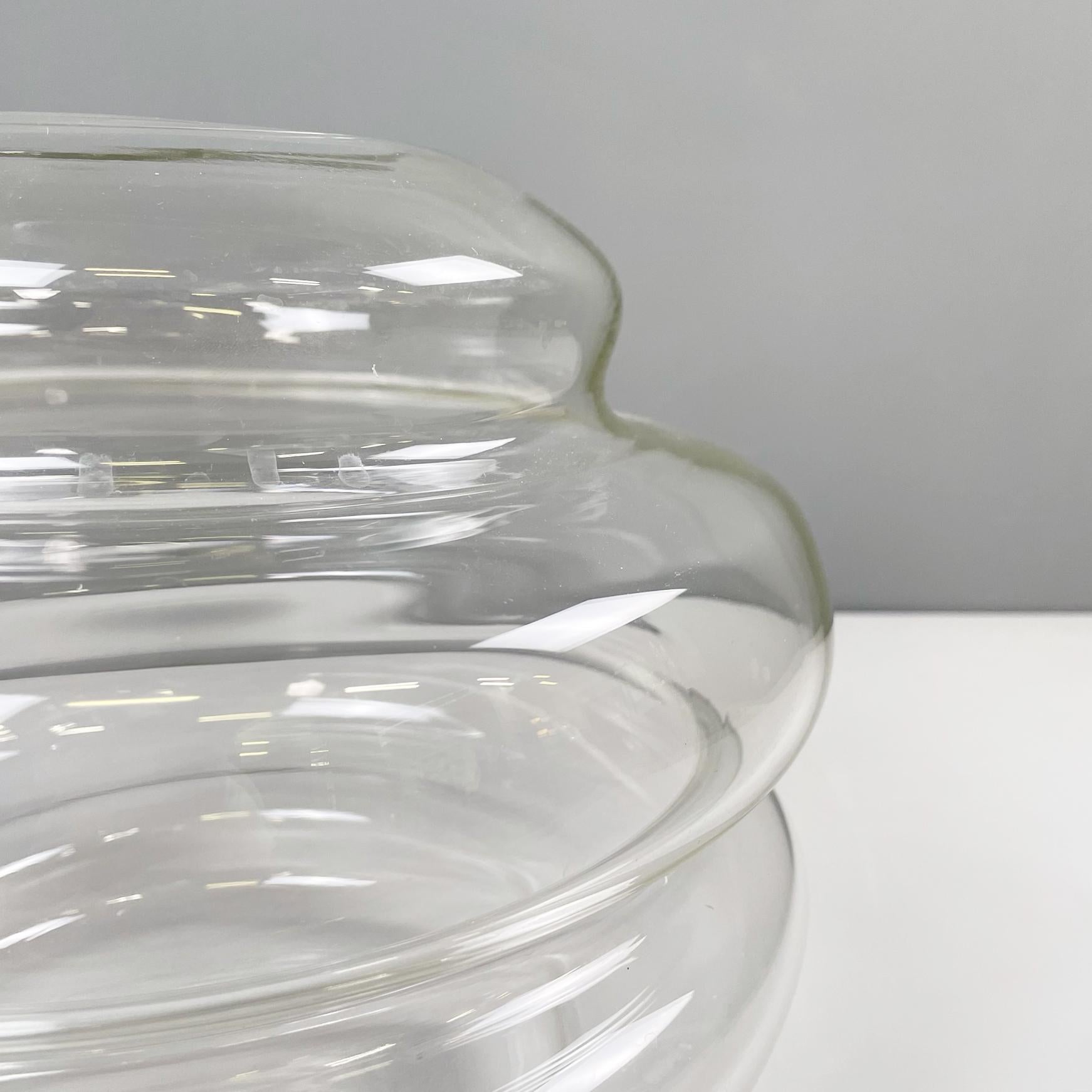 Italian modern Glass vase with round shape by Roberto Faccioli, 1990s For Sale 1
