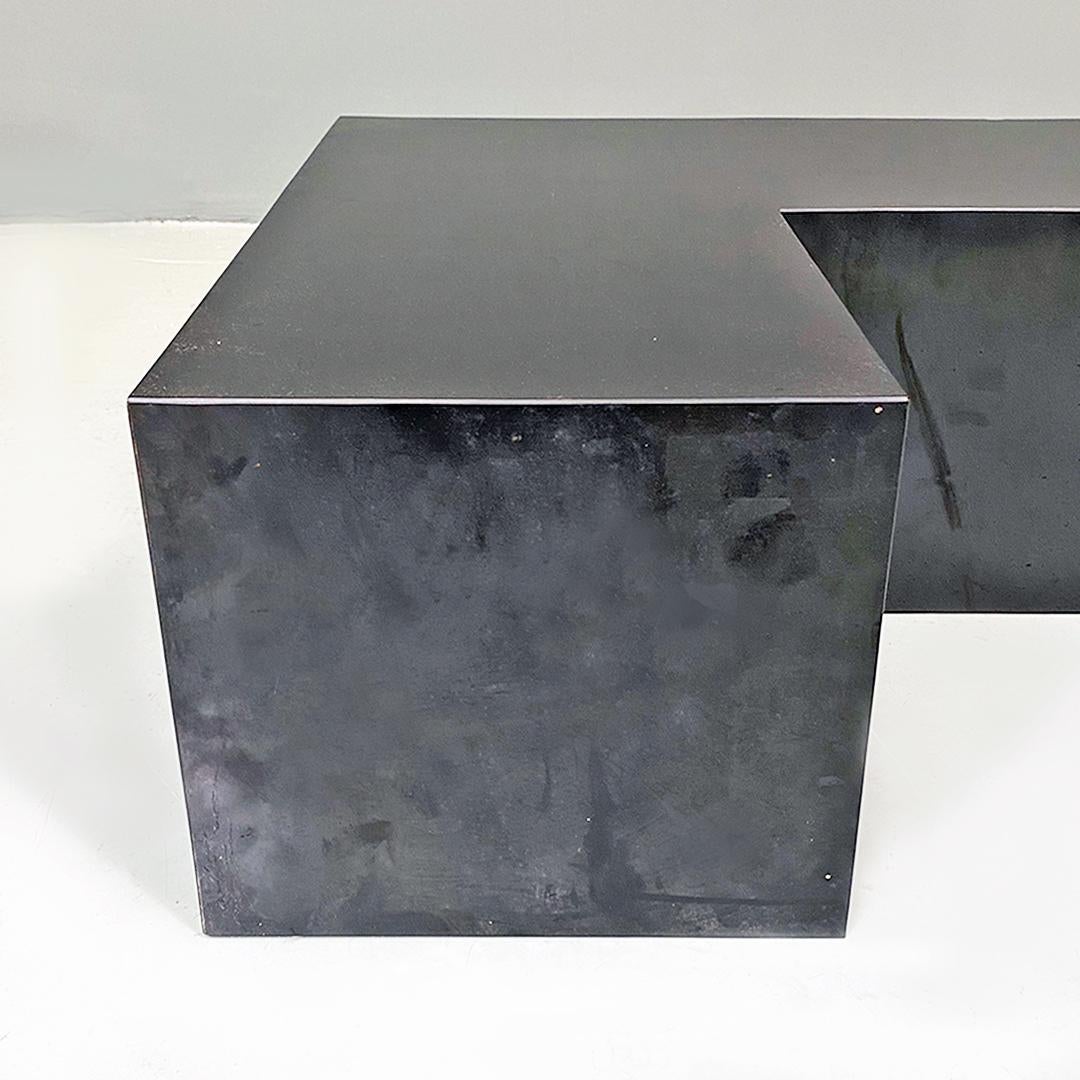 Late 20th Century Italian modern glossy black laminate pair of display units or tables, 1980s For Sale
