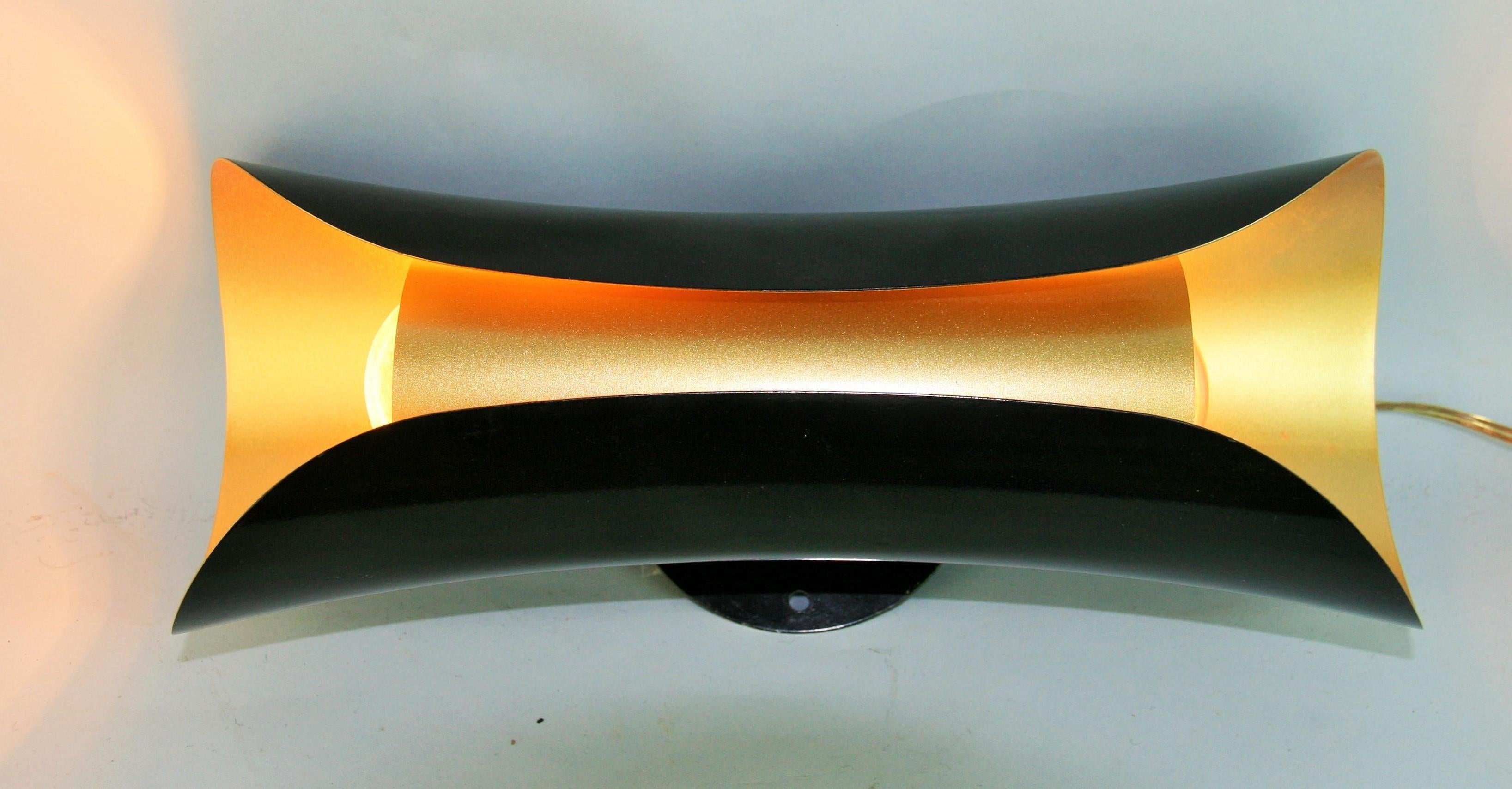 Italian Modern Gold and Black Metal Two Light Pair Sconces, 1980's For Sale 3