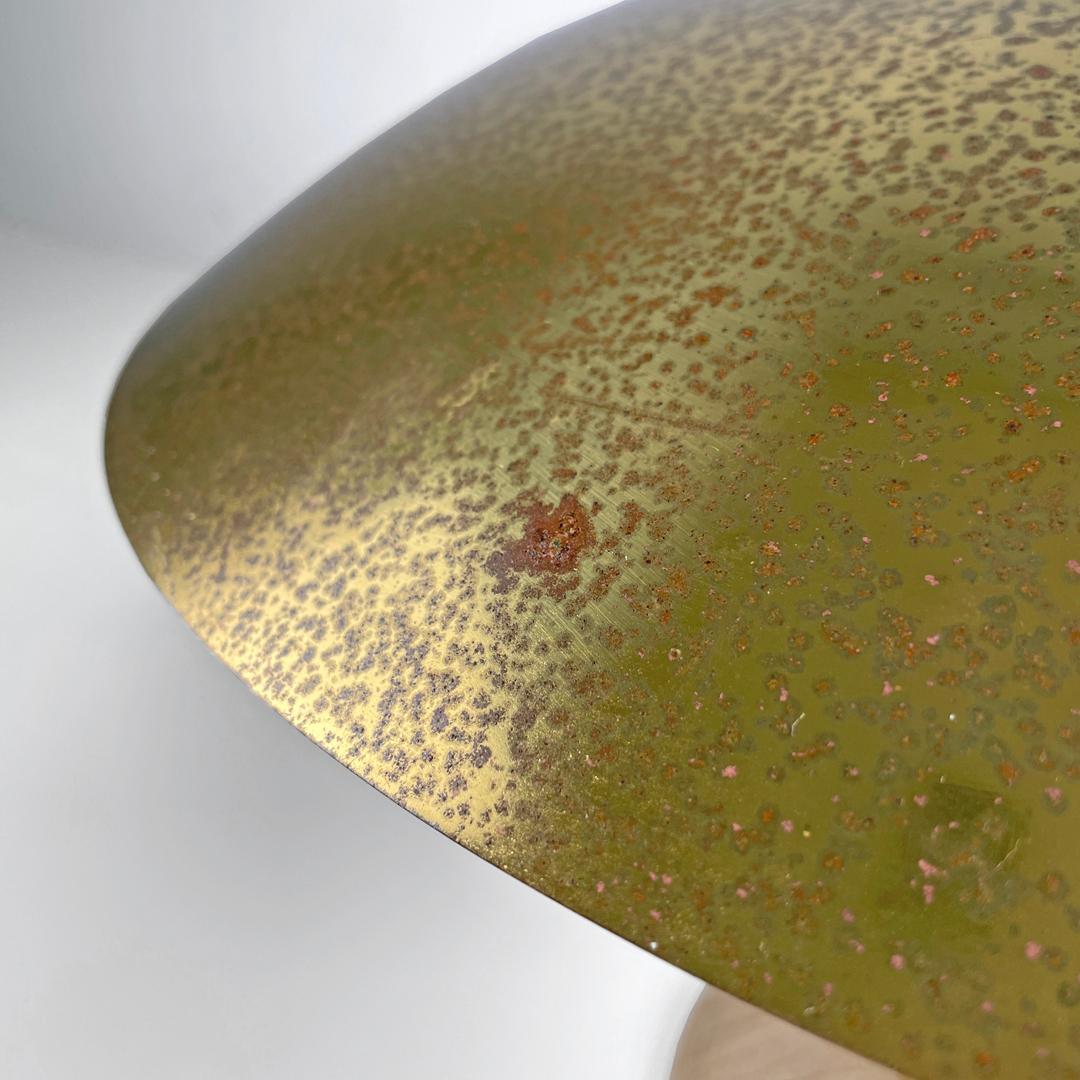 Lampe de table moderne italienne en laiton doré avec une base ronde en marbre beige, 1970 en vente 4
