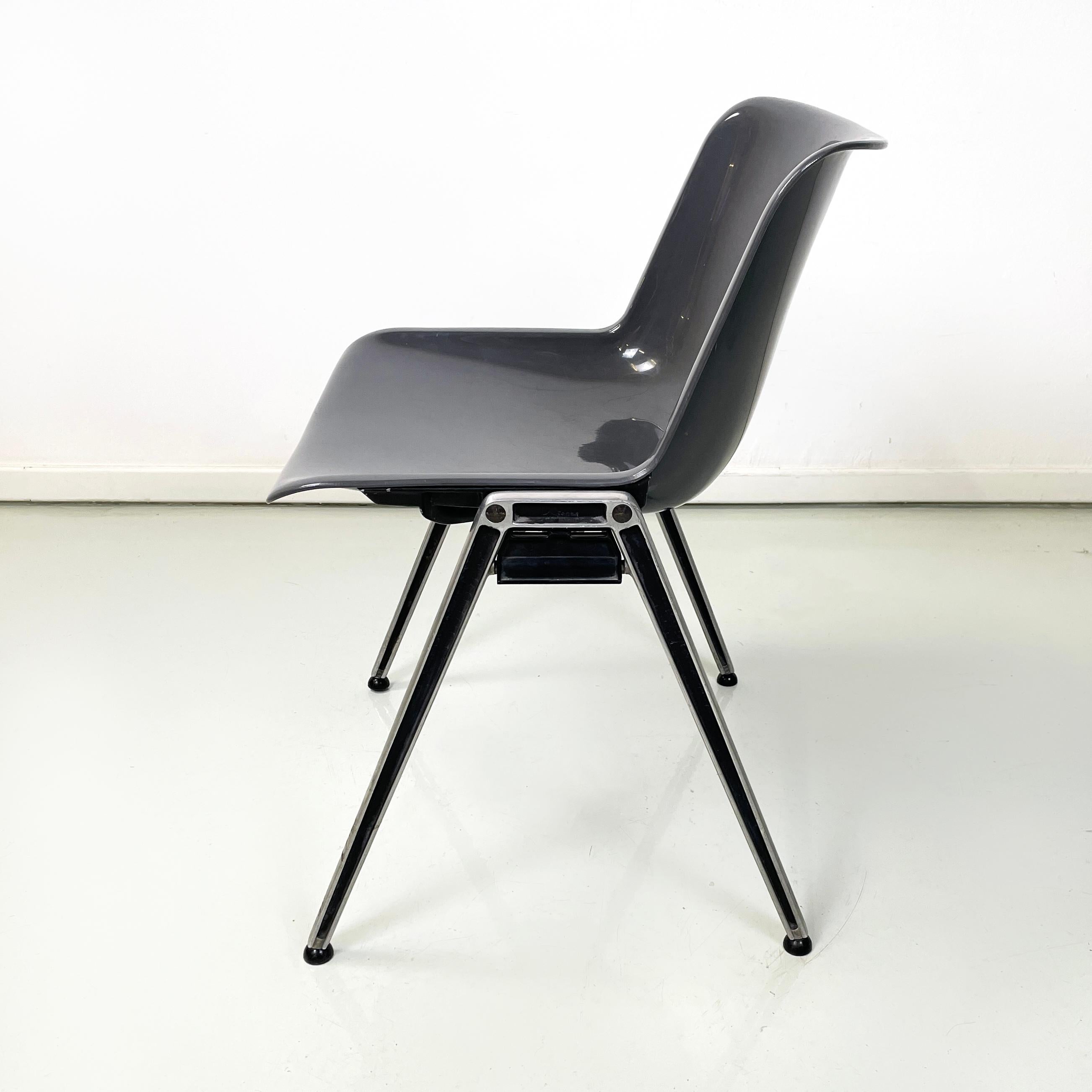 Modern Italian modern Gray plastic aluminum Chair Modus SM 203 by Borsani Tecno, 1980s For Sale