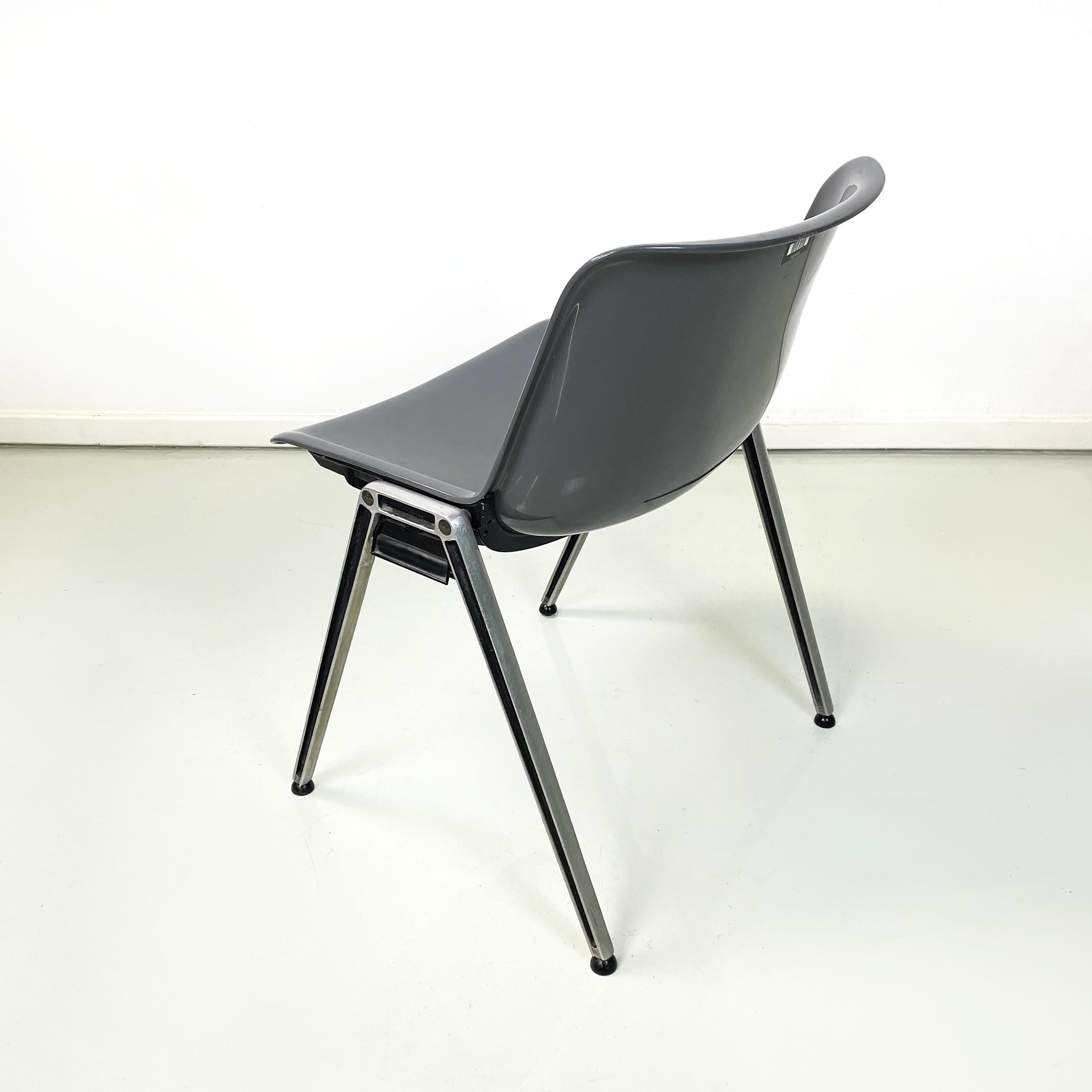 European Italian modern Gray plastic aluminum Chair Modus SM 203 by Borsani Tecno, 1980s For Sale