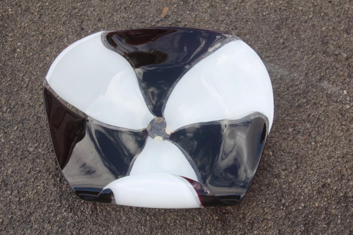 Gran Cuenco Moderno Italiano Diseño Licio Zanetti 1980 Blanco Violeta Forma Redonda en Bueno estado para la venta en Palermo, Sicily