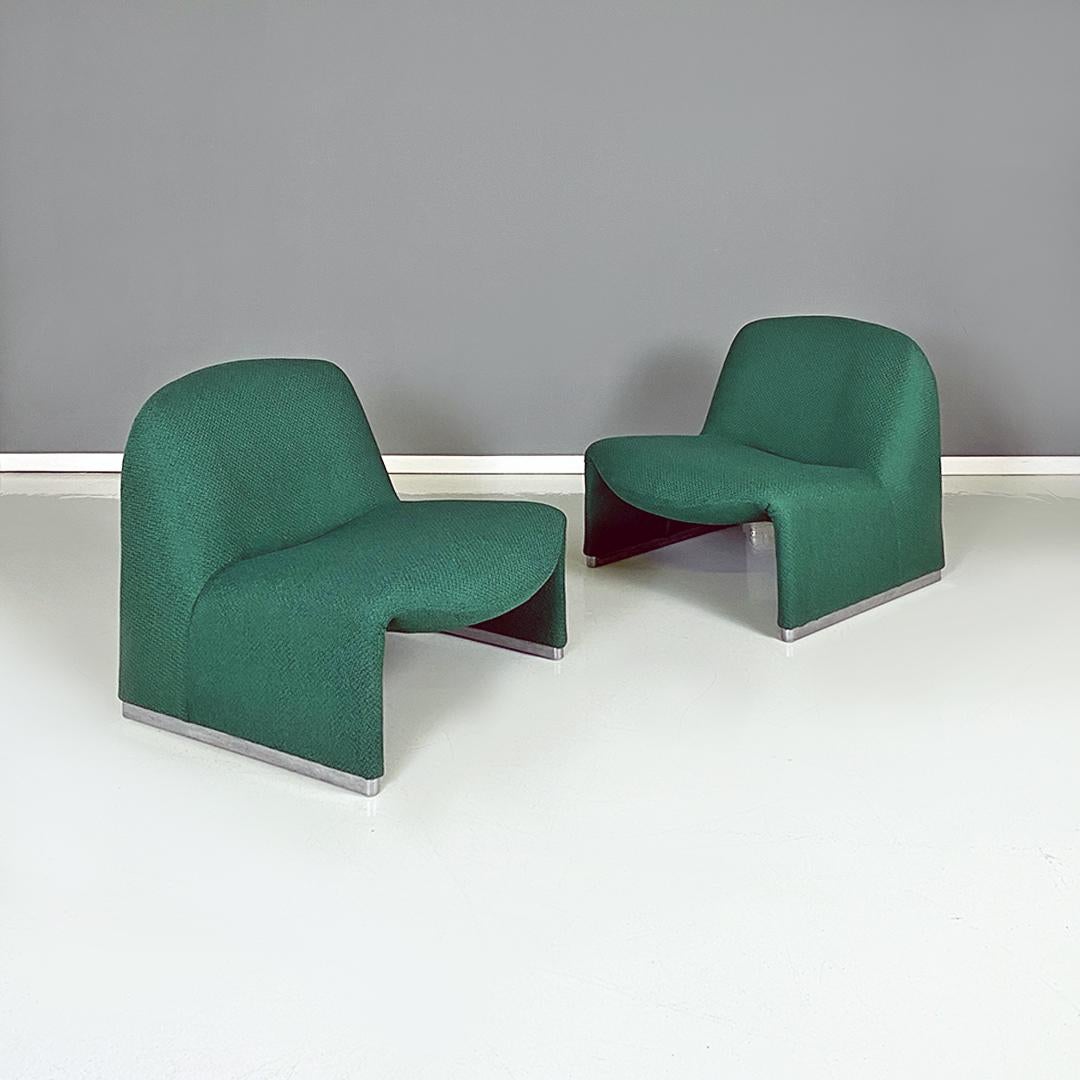 Italian modern green Alky model chairs by Giancarlo Piretti for Anonima Castelli, 1970s
Fantastic pair of single-shell Alky armchairs, fully padded and upholstered in green fabric. The shell is provided on both sides with satin aluminum