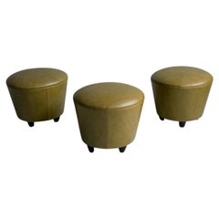 Moderner italienischer Pouf aus grünem Kunstleder, 1970er Jahre