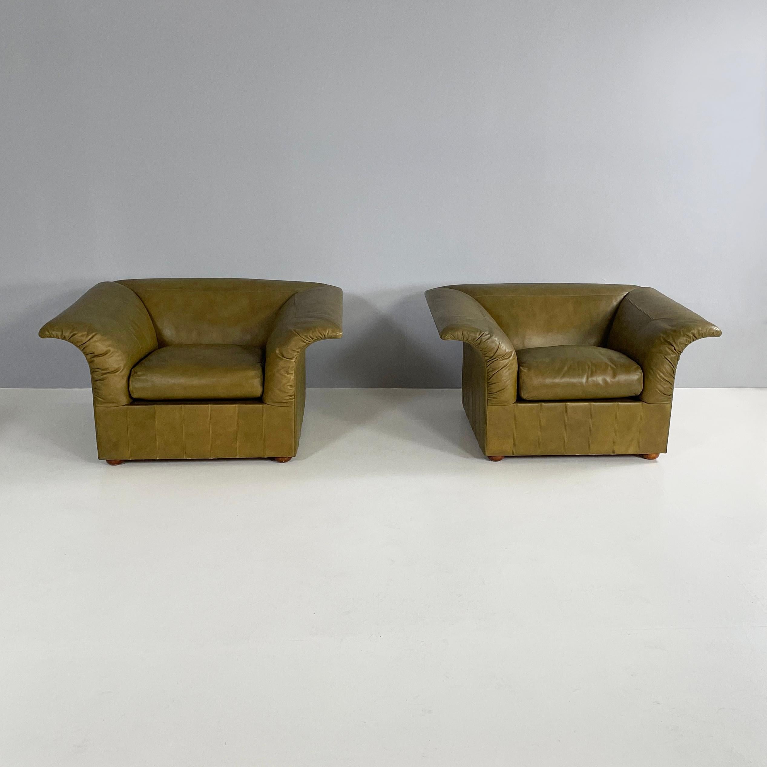 Modern Italian modern Green leather armchairs by  Luigi Massoni for Poltrona Frau 1970s