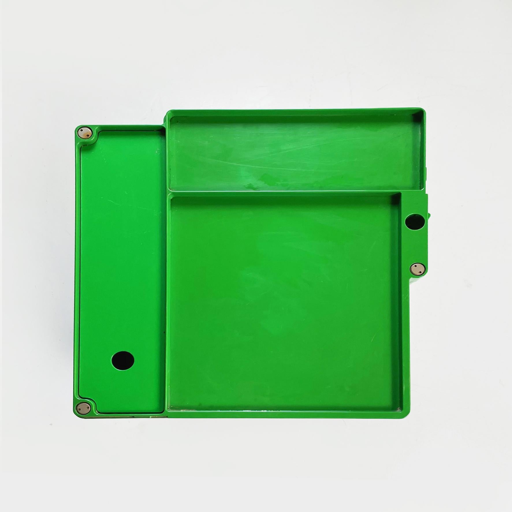 Italian Modern Green Plastic Cart Boby by Joe Colombo for Bieffeplast, 1968 3