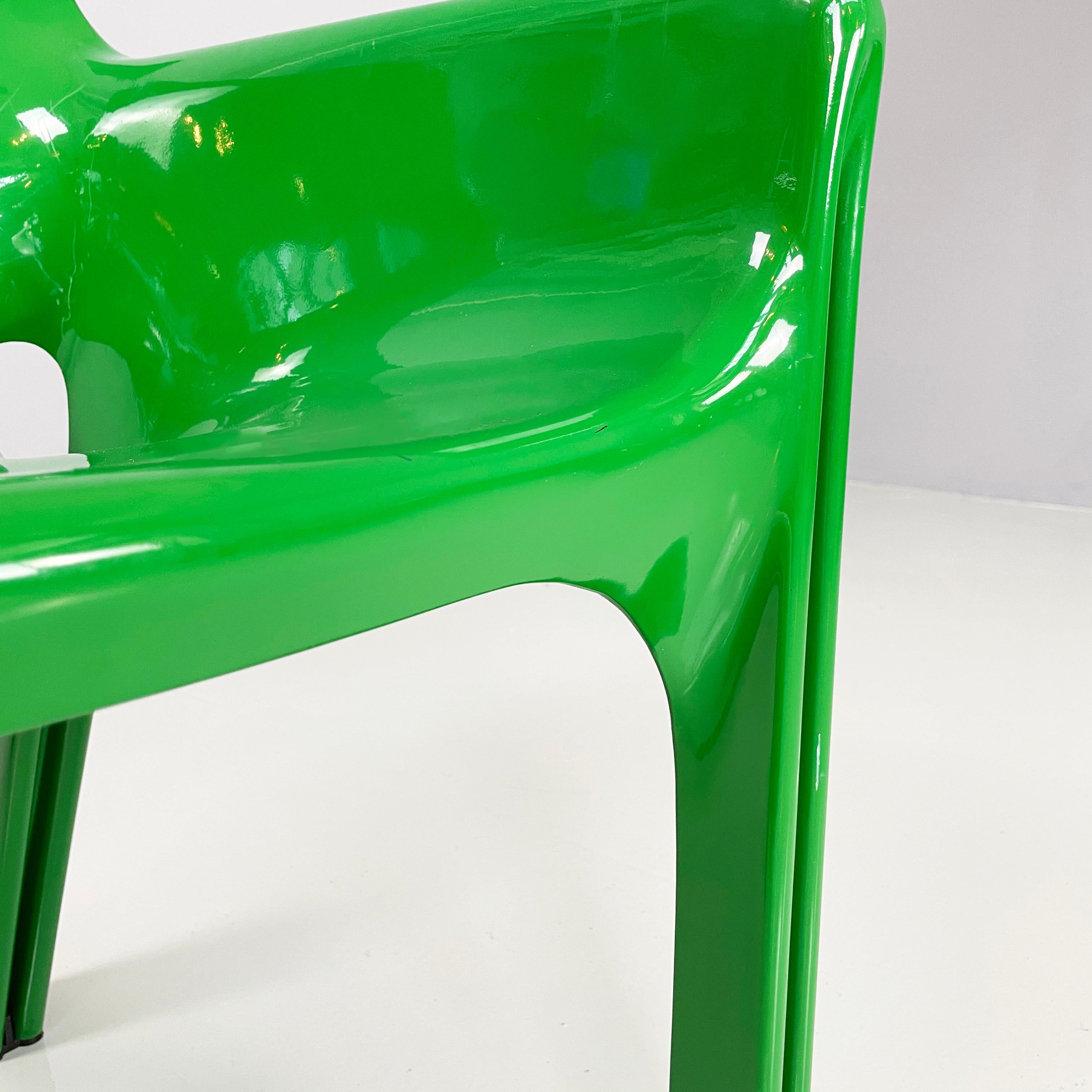 Italian modern Green plastic Chairs Gaudi by Vico Magistretti for Artemide, 1970 For Sale 7