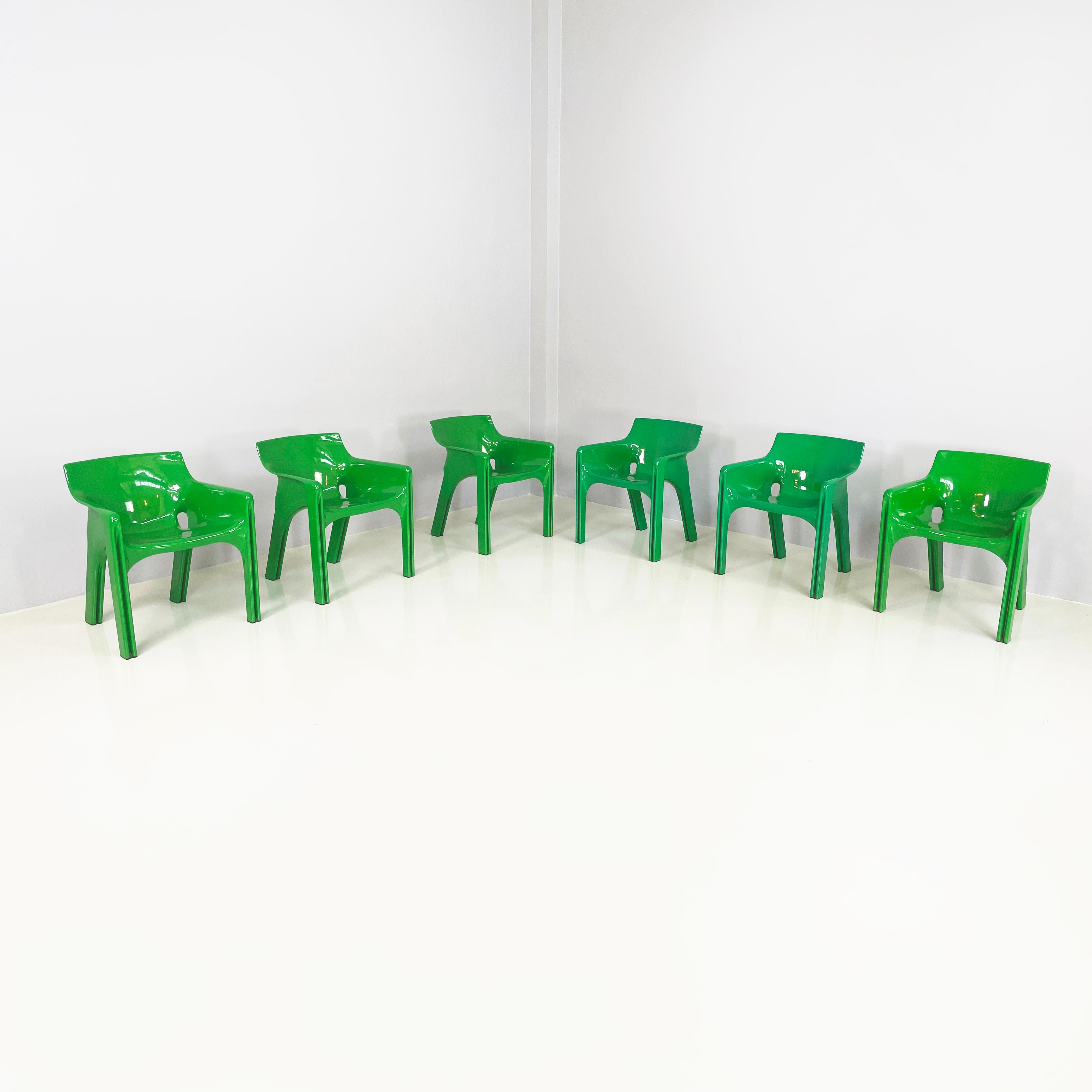 Modern Italian modern Green plastic Chairs Gaudi by Vico Magistretti for Artemide, 1970 For Sale
