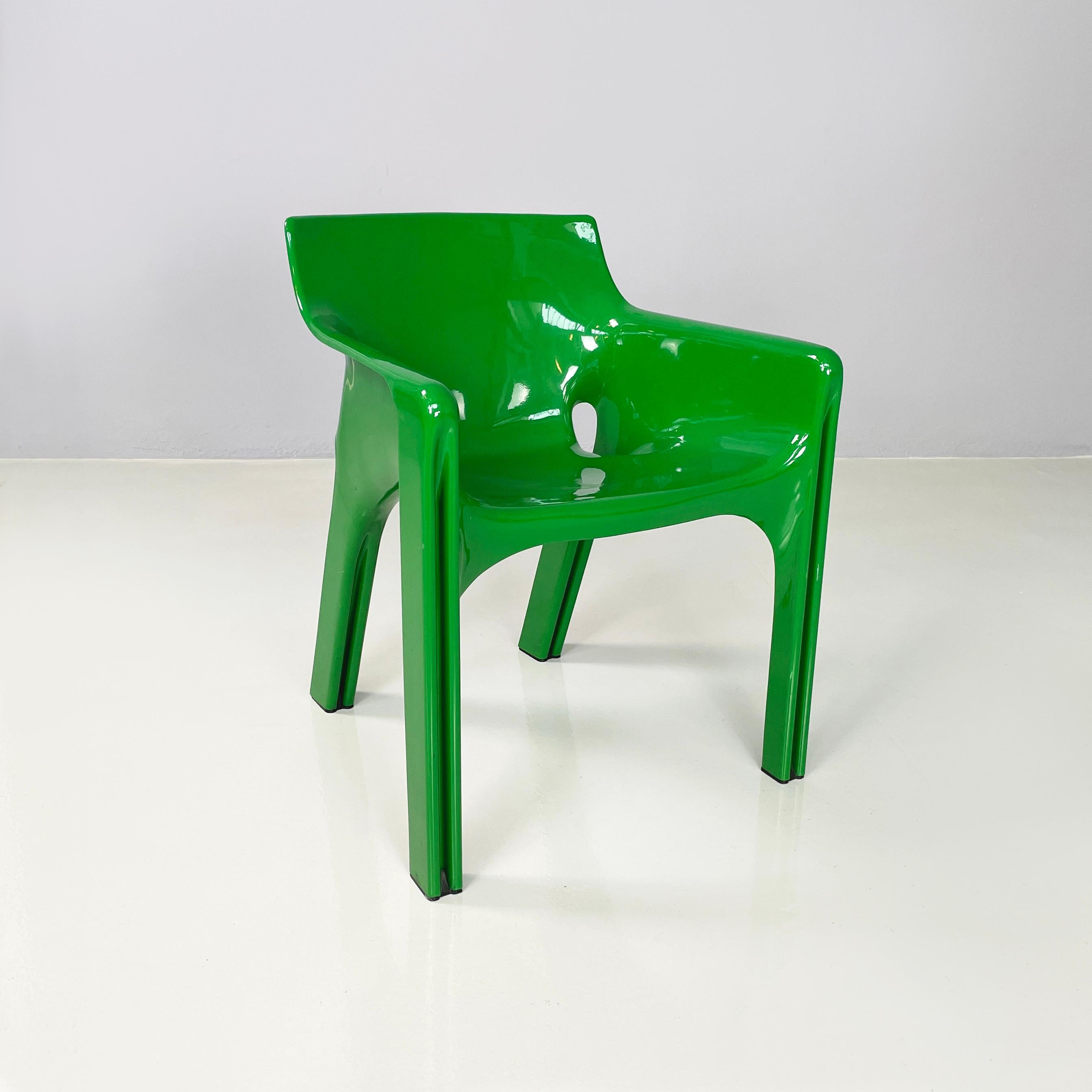 Italian modern Green plastic Chairs Gaudi by Vico Magistretti for Artemide, 1970 In Good Condition In MIlano, IT