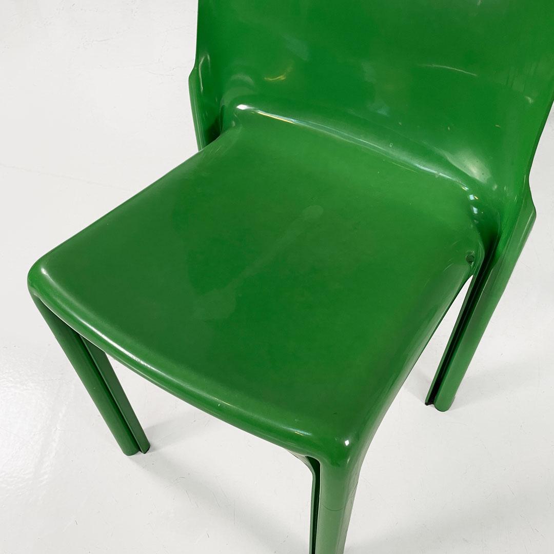 Italian modern green plastic Chairs Selene Vico Magistretti for Artemide, 1960s For Sale 6