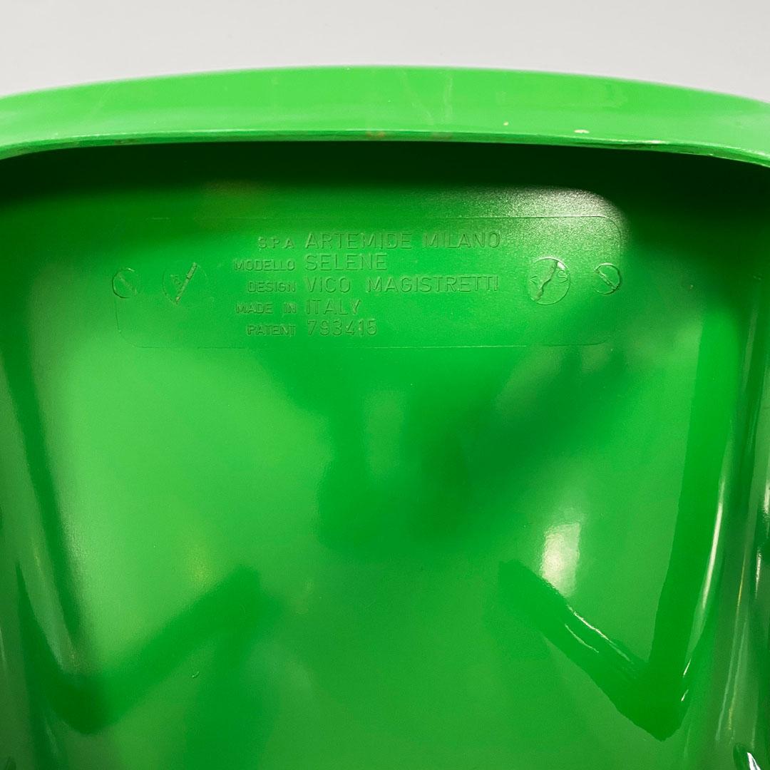 Italian modern green plastic Chairs Selene Vico Magistretti for Artemide, 1960s For Sale 14