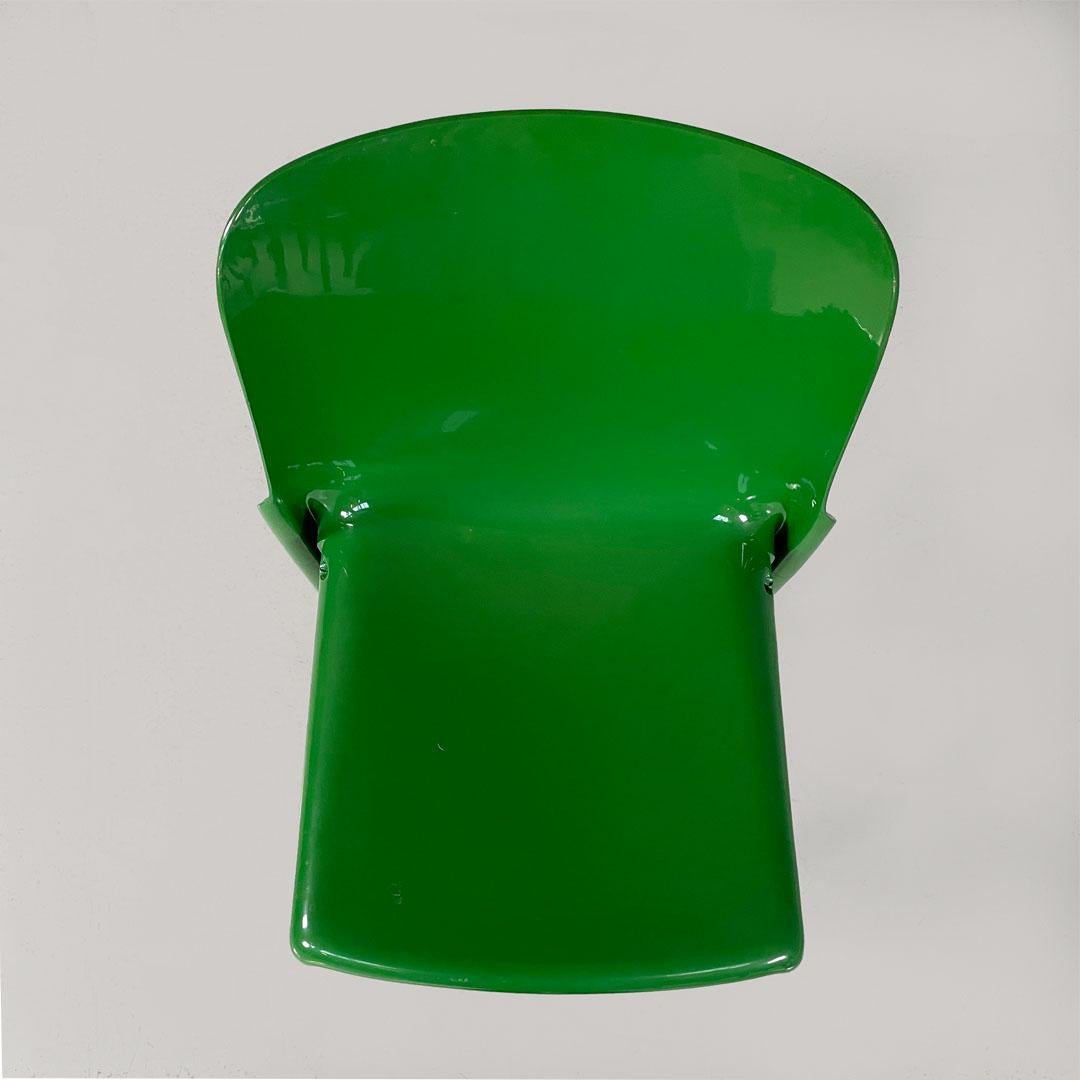 Italian modern green plastic Chairs Selene Vico Magistretti for Artemide, 1960s For Sale 1