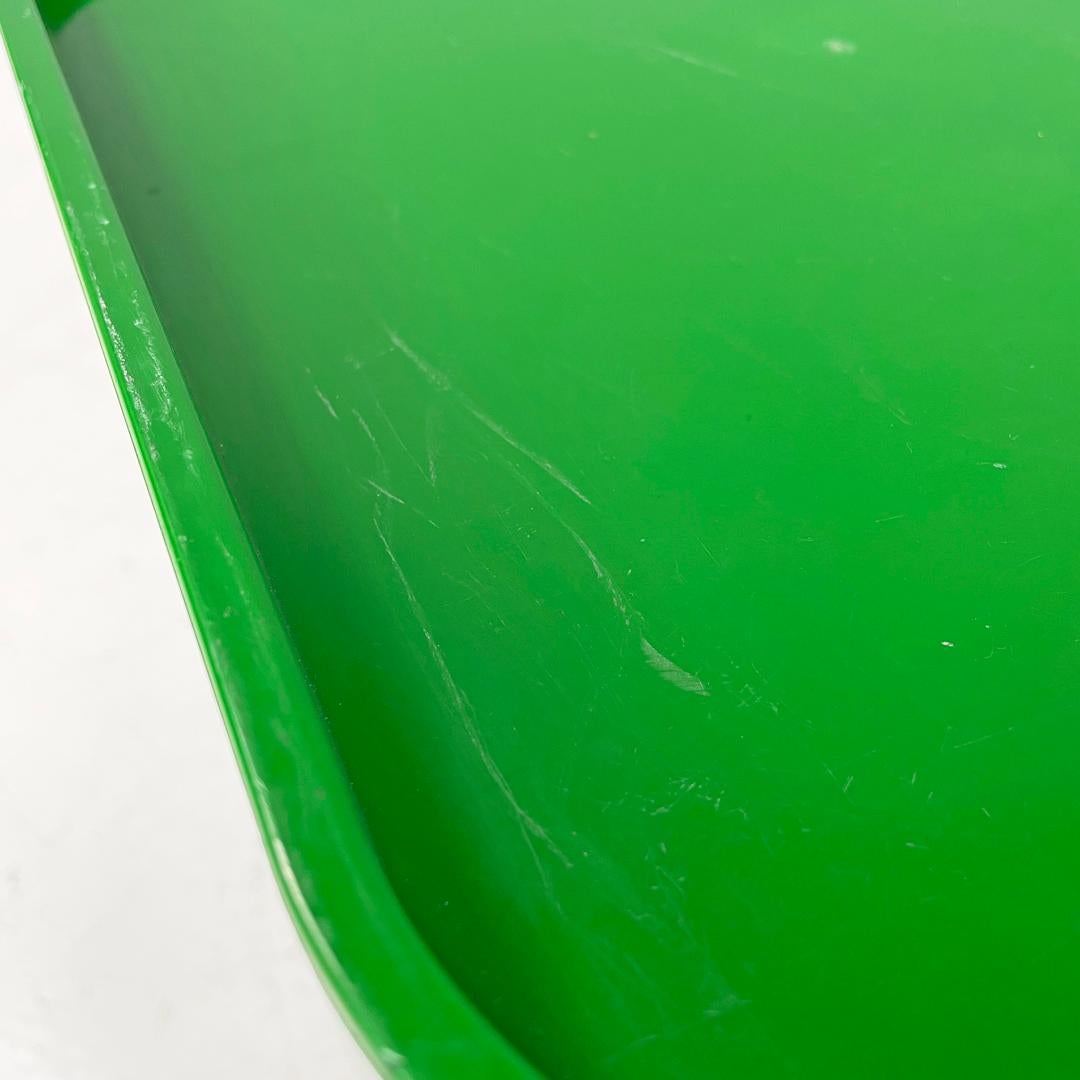 Moderner italienischer Couchtisch aus grünem Kunststoff 4979 Anna Castelli für Kartell, 1970er Jahre im Angebot 5