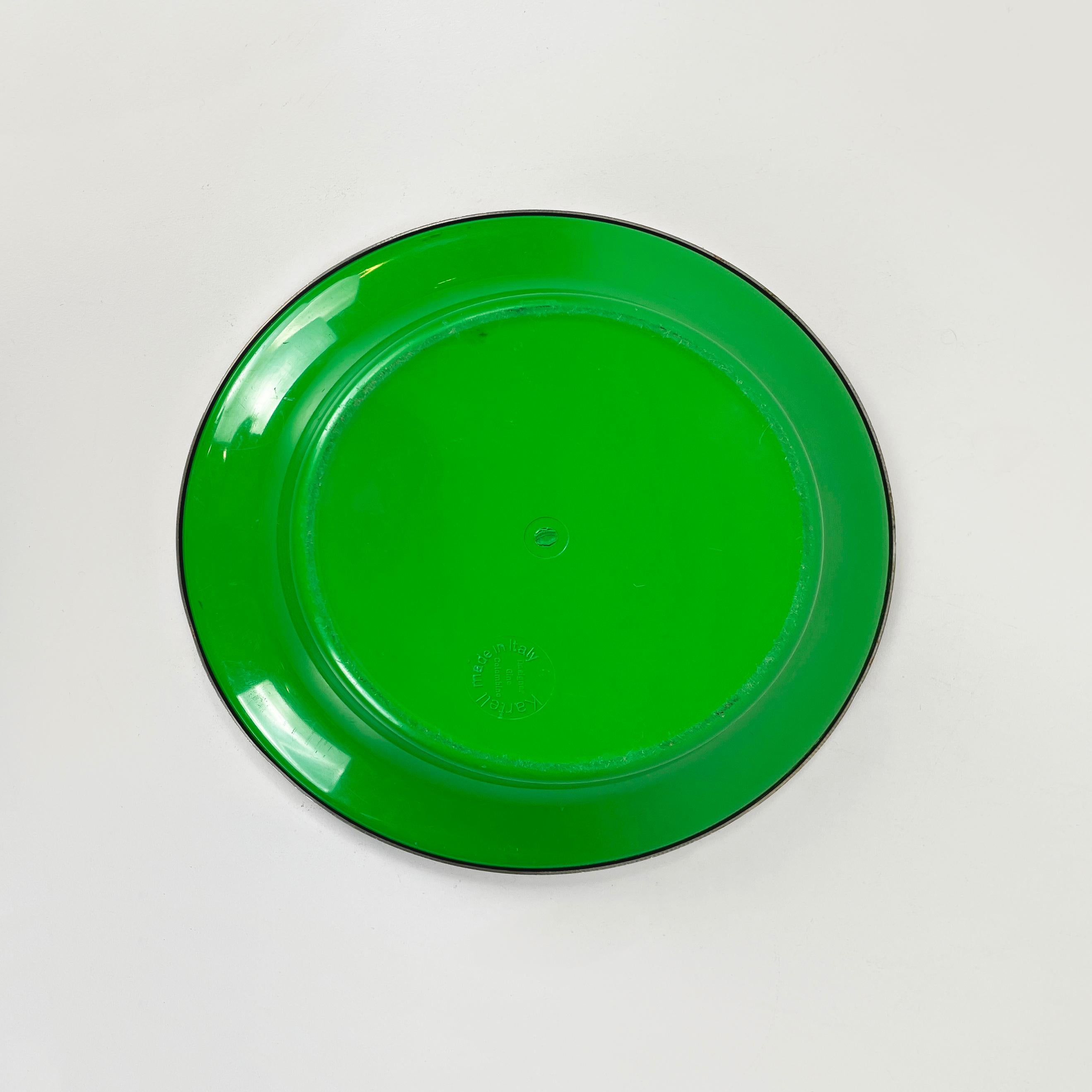 Italian modern Green plastic metal Ashtray by Gino Colombini for Kartell, 1970s For Sale 4