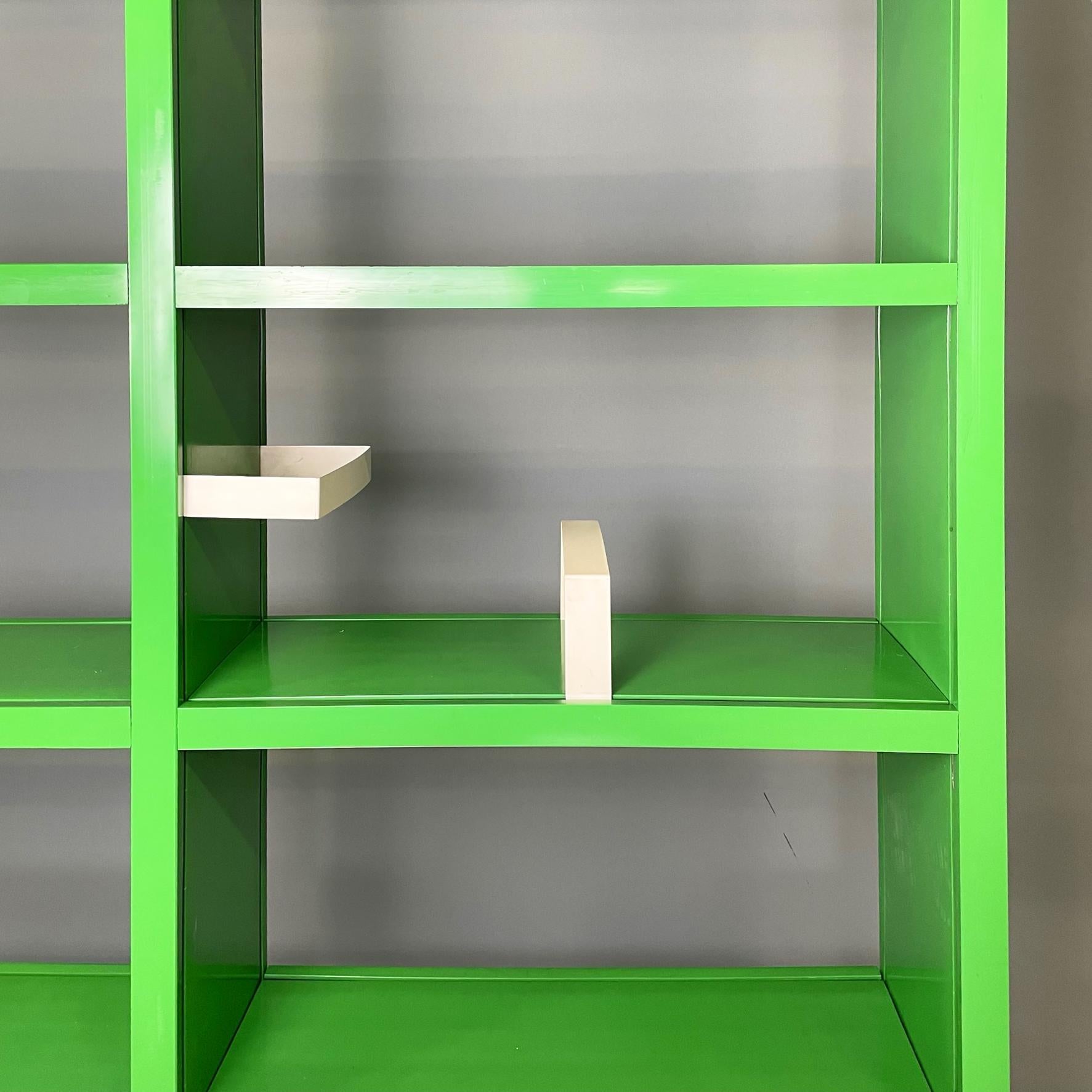 Metal Italian modern Green plastic modular Bookcase Dodona by Gismondi Artemide, 1970s