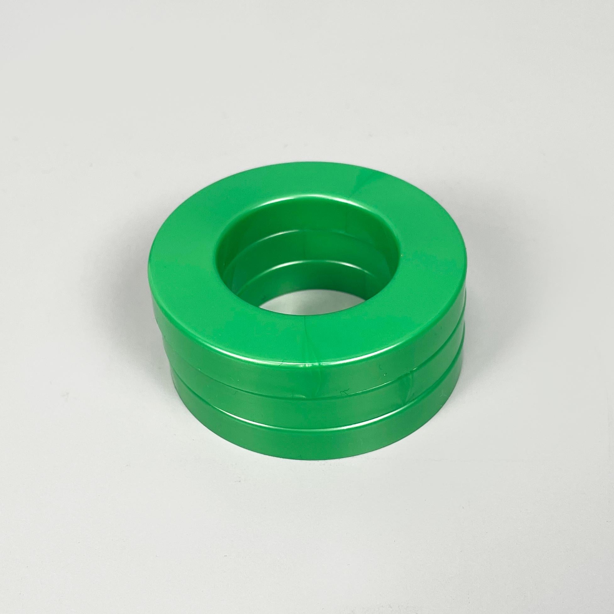 Italian modern green rings for perpetual wall calendar by Ring A Date, 2020s In Good Condition For Sale In MIlano, IT