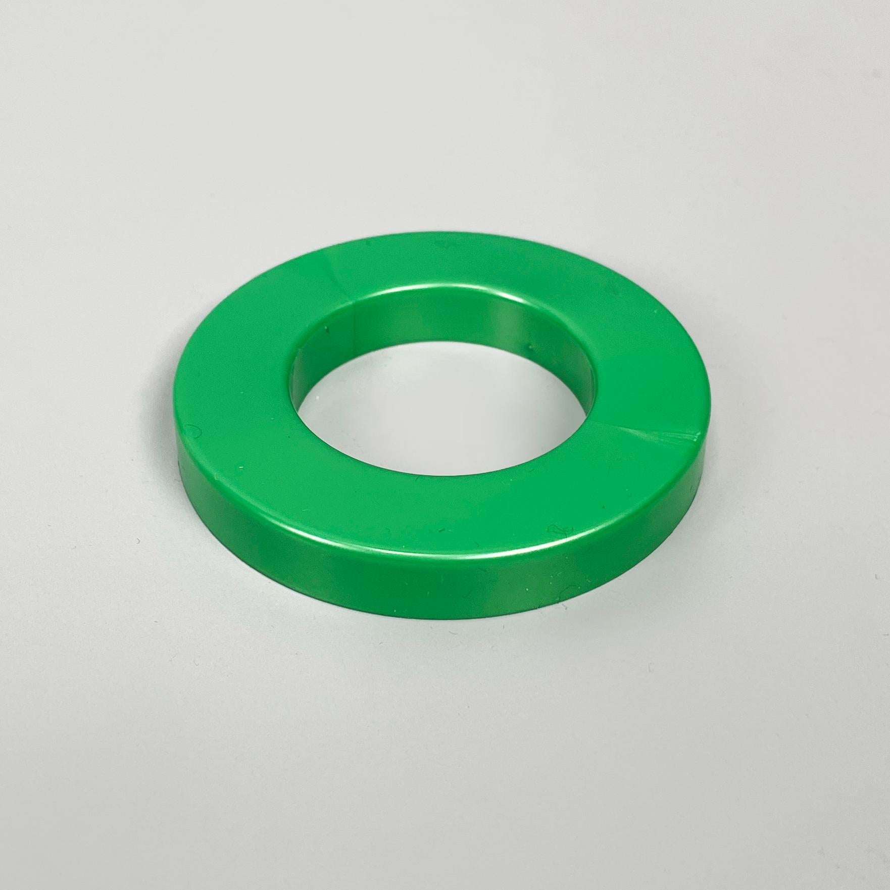 Plastic Italian modern green rings for perpetual wall calendar by Ring A Date, 2020s For Sale