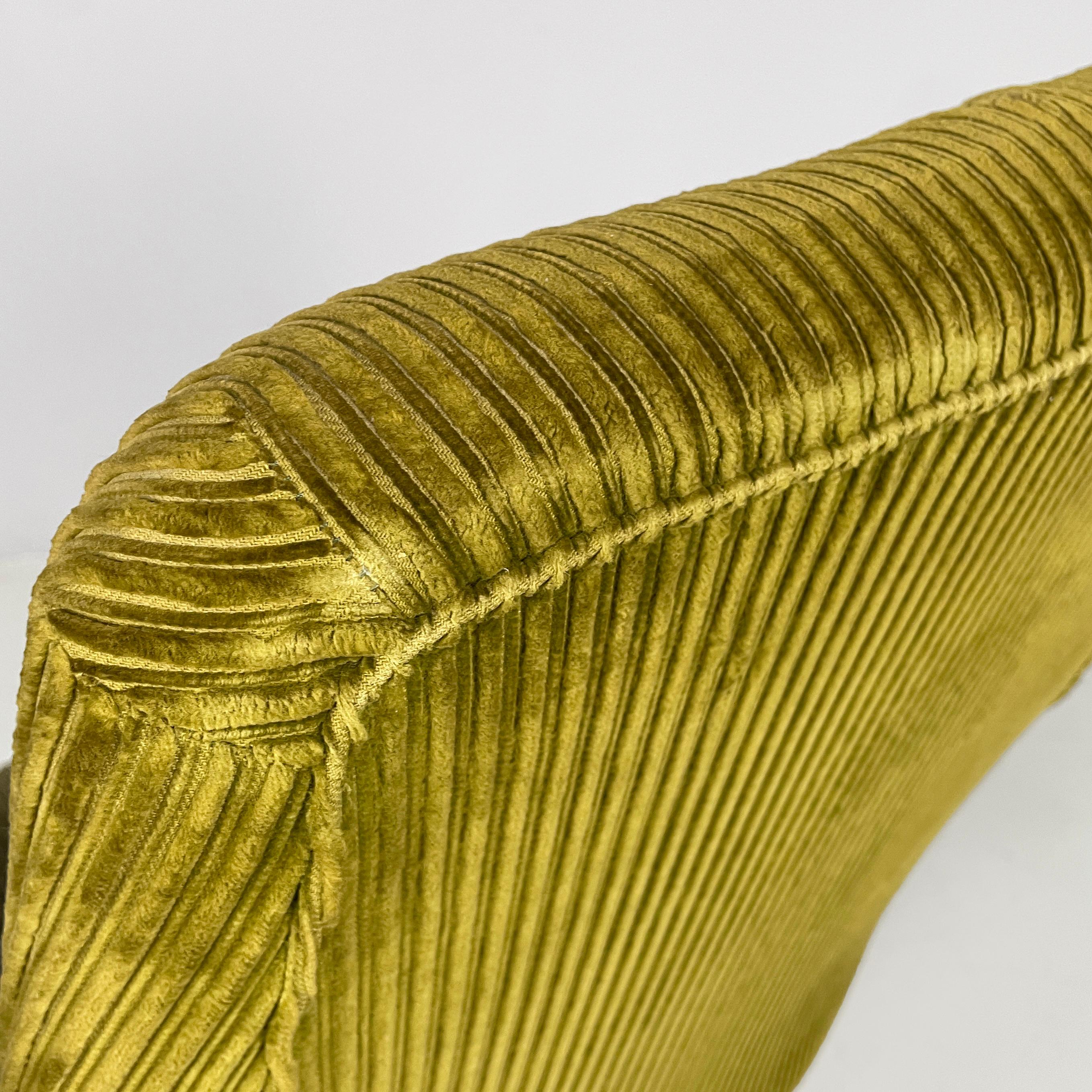 Silla de oficina moderna italiana de terciopelo verde de Moscatelli para Formanova, años 70 en venta 8