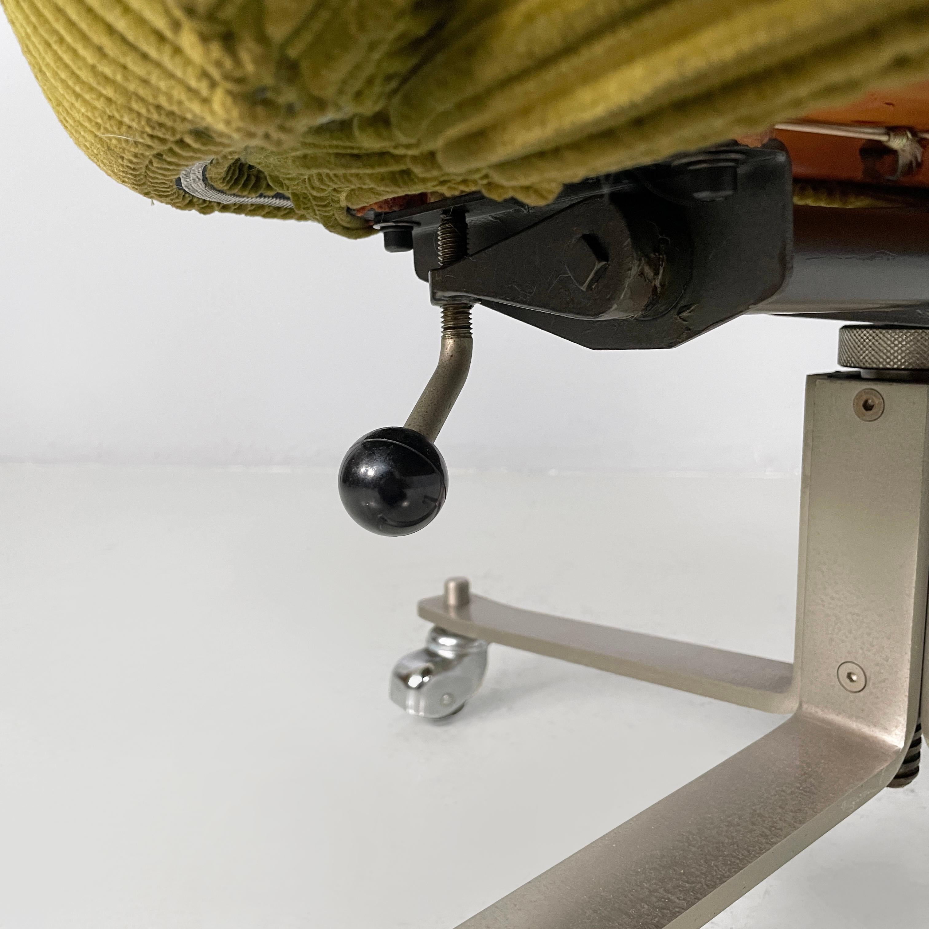 Silla de oficina moderna italiana de terciopelo verde de Moscatelli para Formanova, años 70 en venta 10