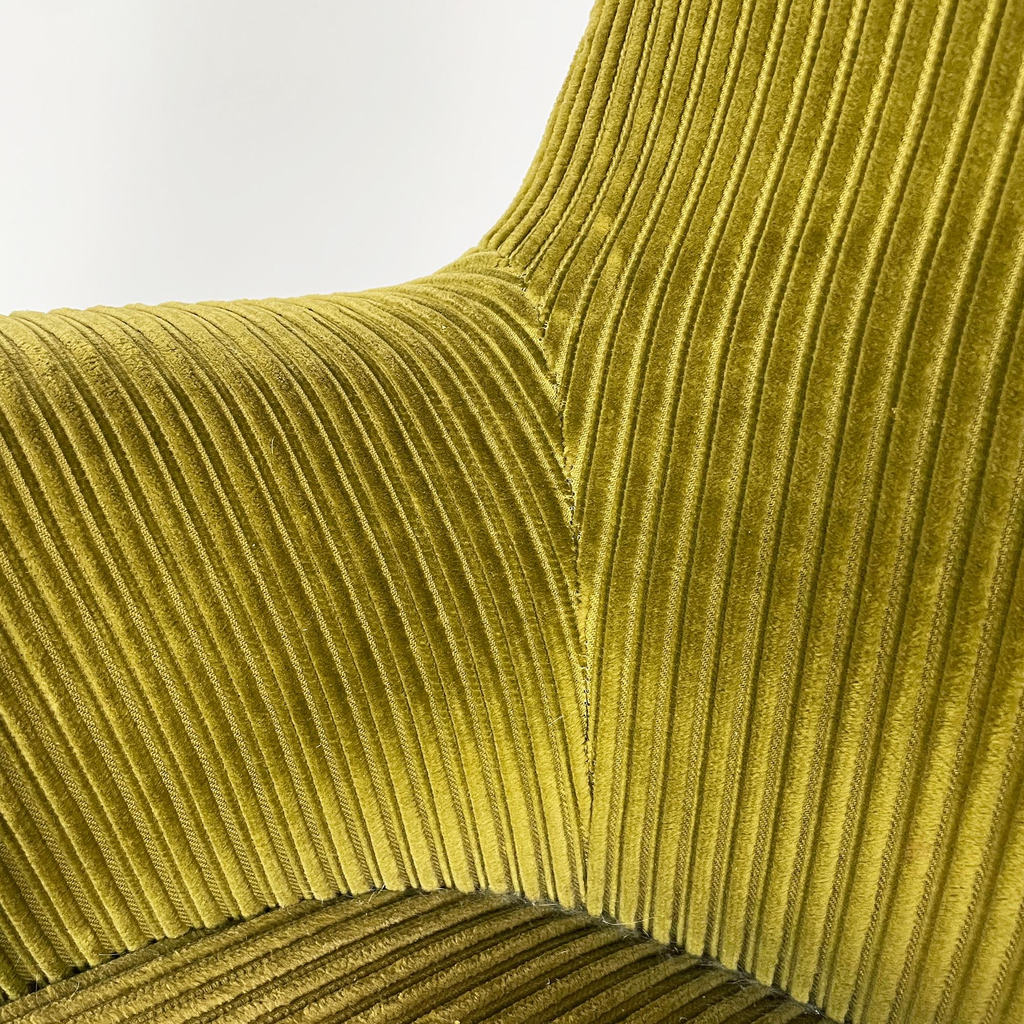 Silla de oficina moderna italiana de terciopelo verde de Moscatelli para Formanova, años 70 finales del siglo XX en venta