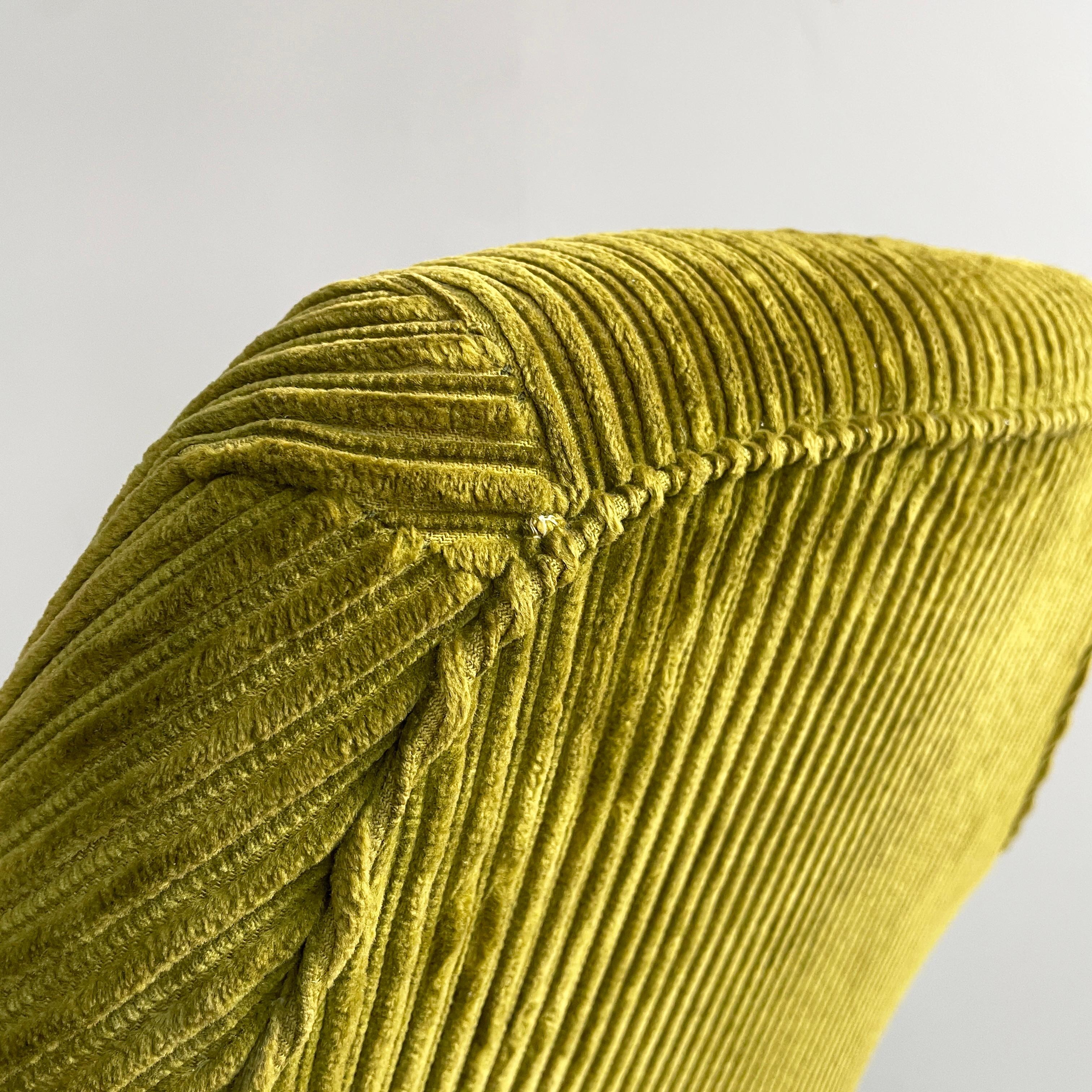 Silla de oficina moderna italiana de terciopelo verdeS de Moscatelli para Formanova, años 70 en venta 4