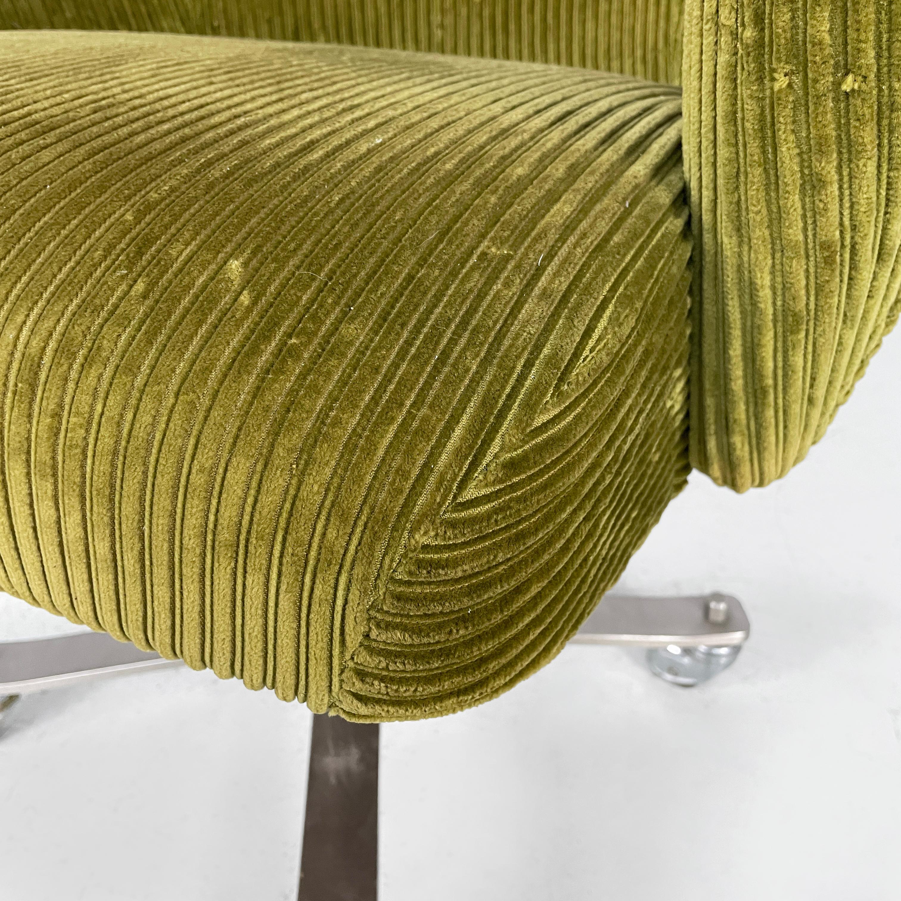 Silla de oficina moderna italiana de terciopelo verdeS de Moscatelli para Formanova, años 70 en venta 8