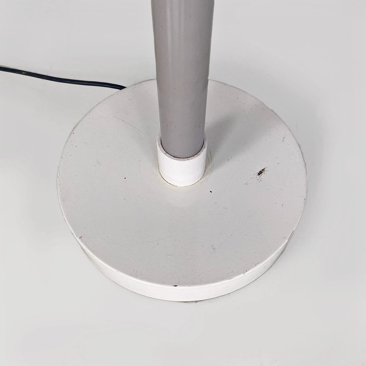 Italian modern grey and white metal floor lamp by Sottsass for Bieffeplast 1980s For Sale 6