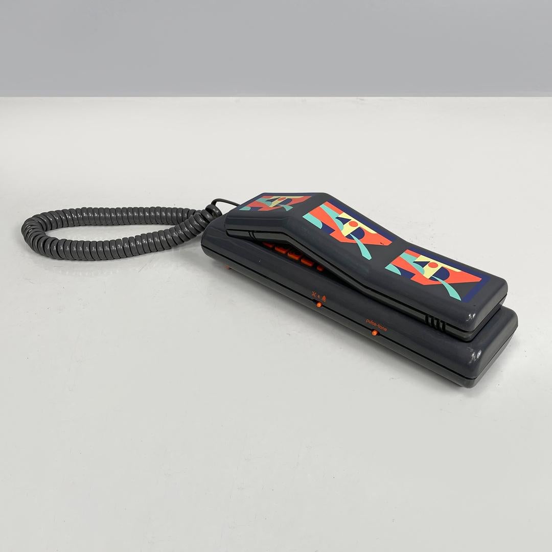 Italian modern grey decorated plastic telephone Twin Phone Deco by Swatch, 1980s In Good Condition For Sale In MIlano, IT