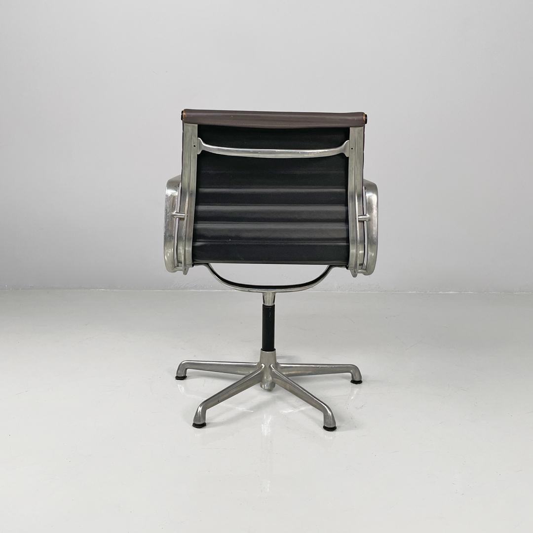 Italian modern grey leather office chair by Charles and Ray Eames for ICF, 1970s im Angebot 10