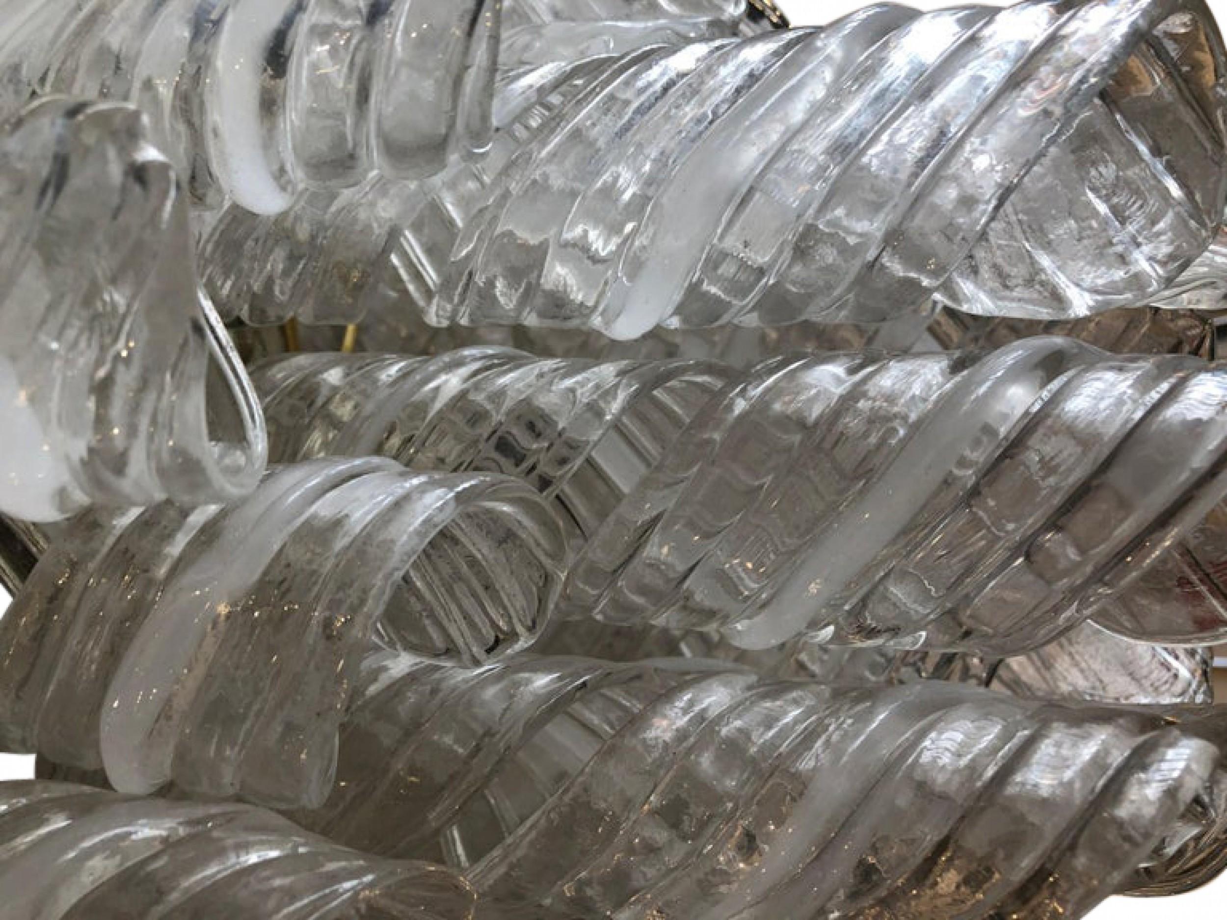 Moderner Kronleuchter aus mundgeblasenem Glas und poliertem Nickel, Mazzega, Italien (Italienisch) im Angebot