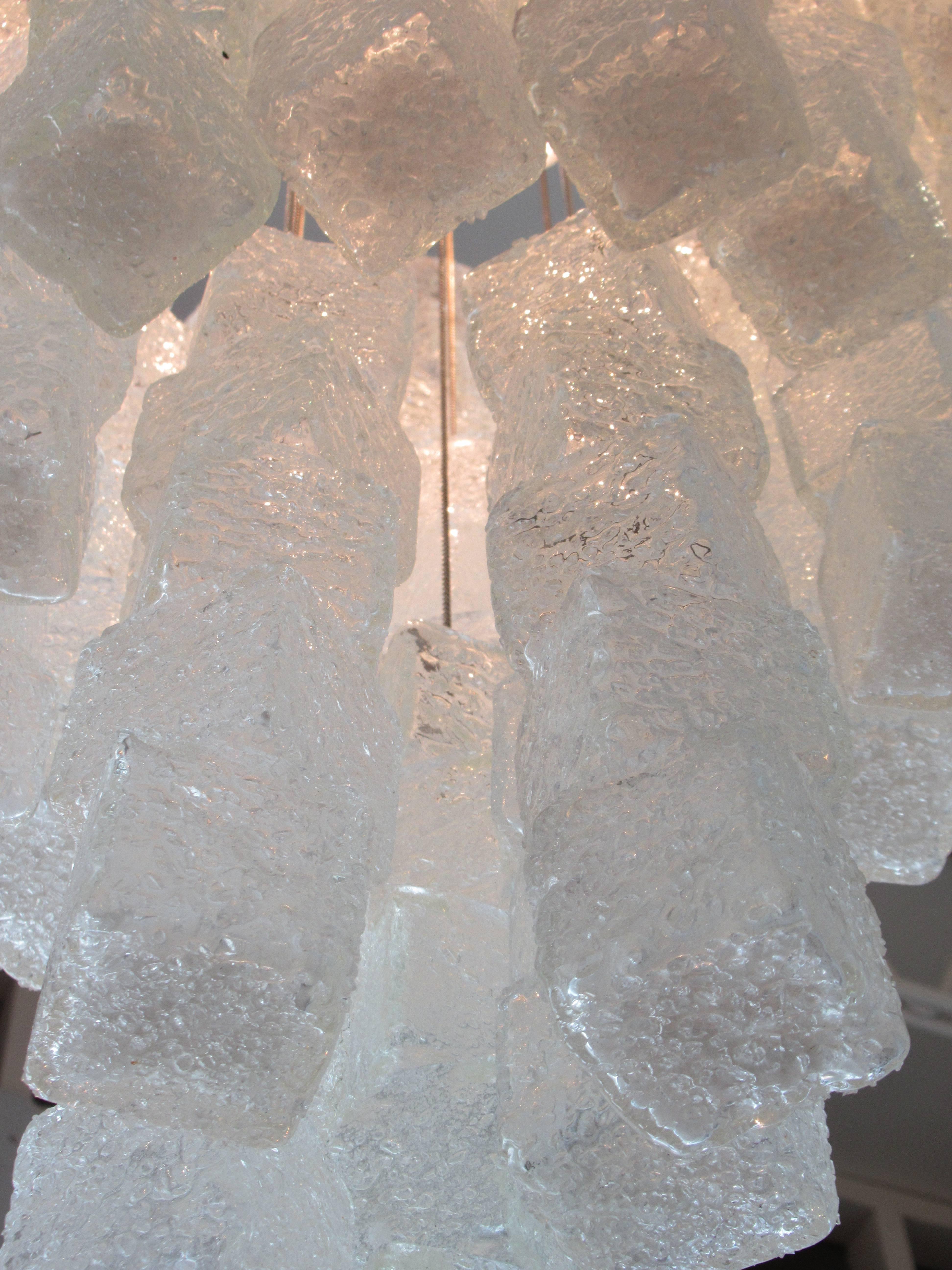 Italian Modern Hand Blown Glass Ice Cube Chandelier, Mazzega For Sale 4