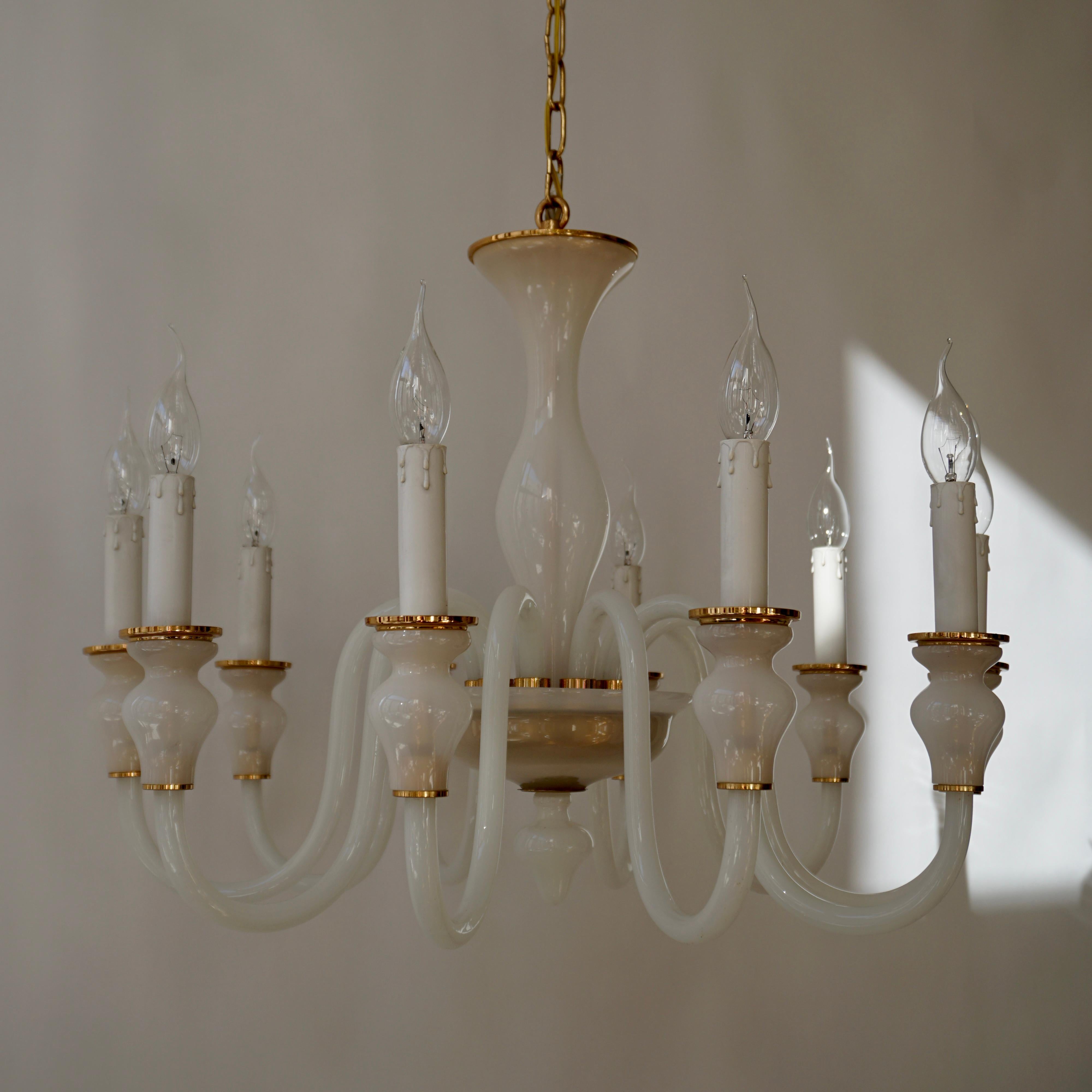 Italian Modern Hand Blown White and Gold Murano Glass Chandeliers For Sale 5