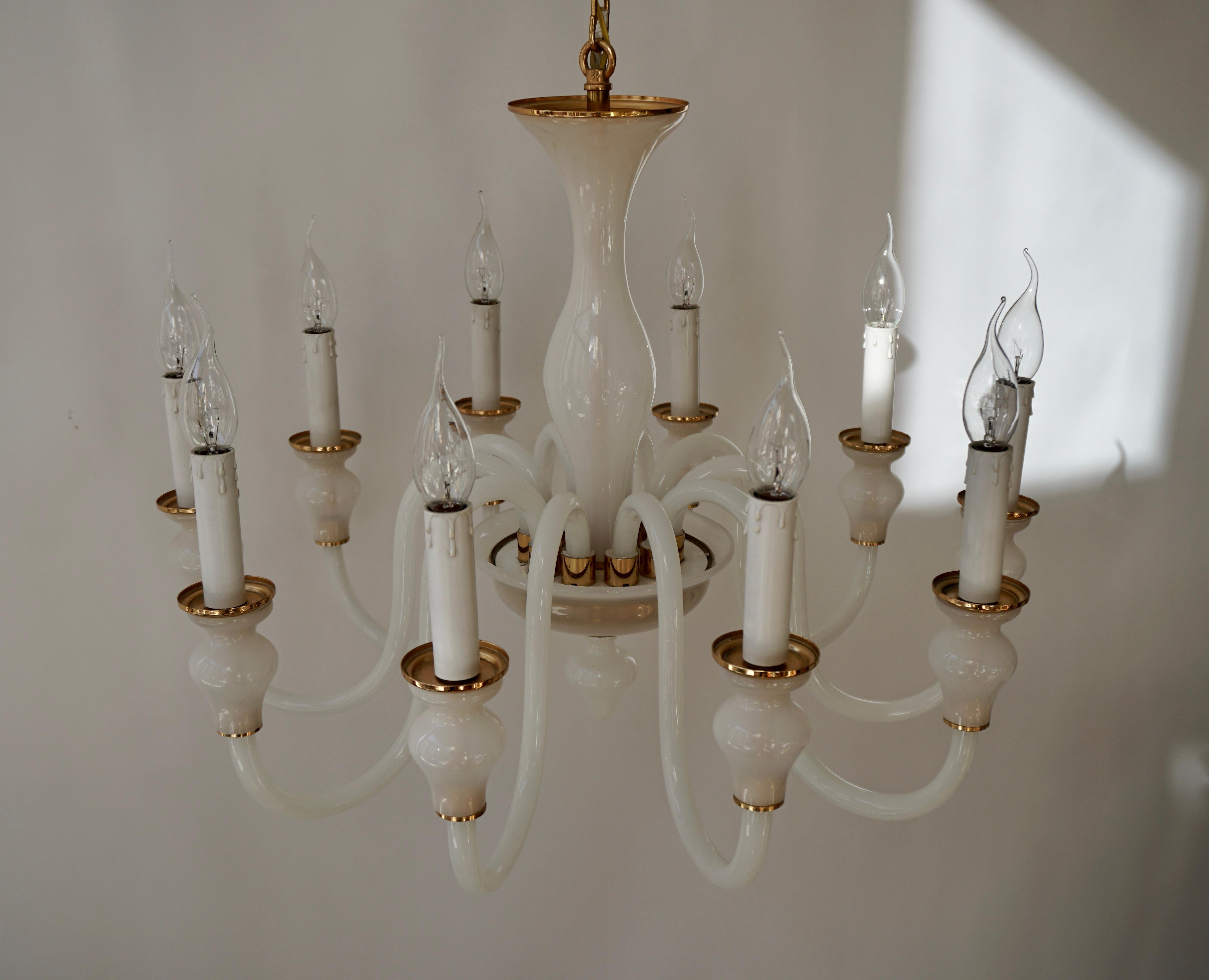 Italian Modern Hand Blown White and Gold Murano Glass Chandeliers For Sale 1