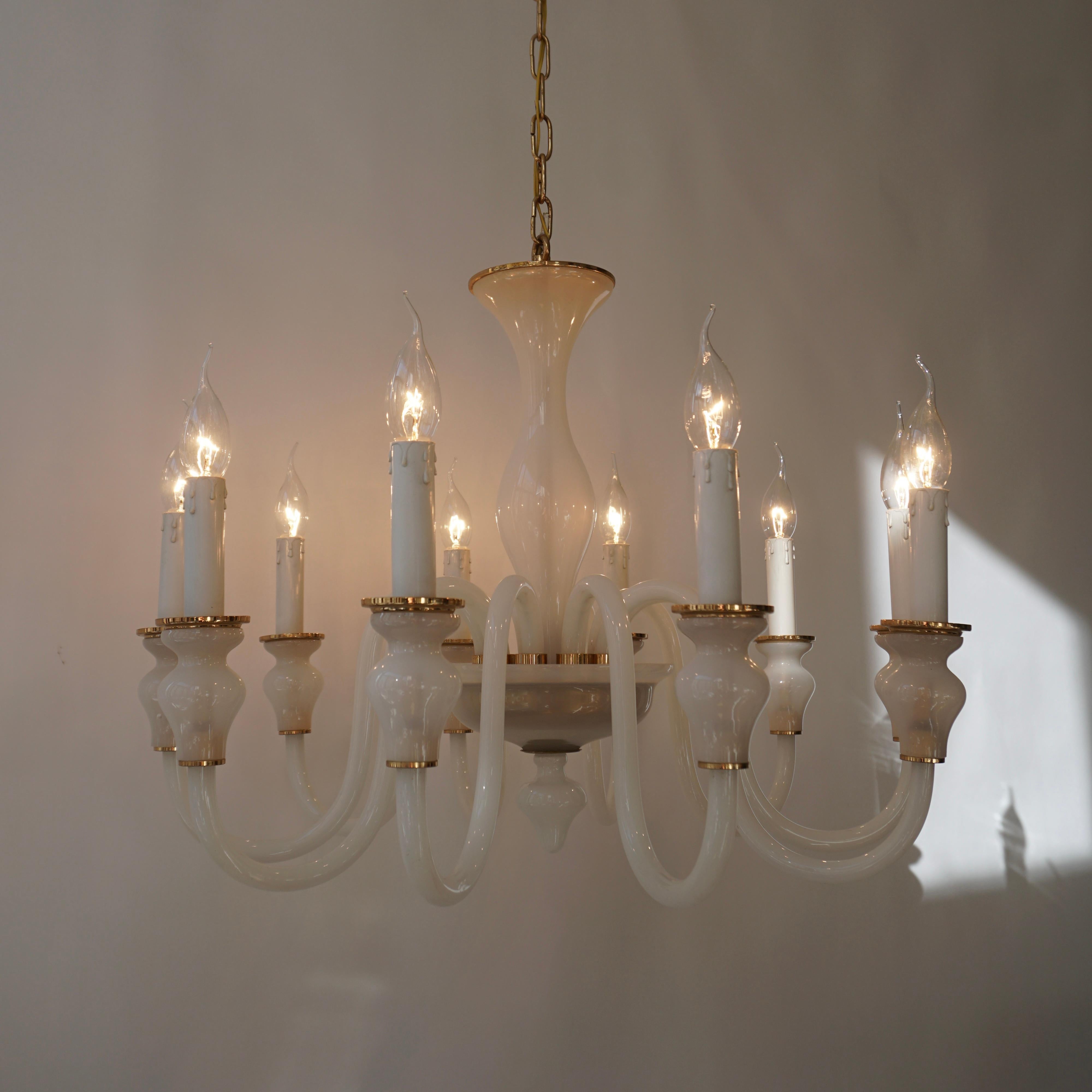 Italian Modern Hand Blown White and Gold Murano Glass Chandeliers For Sale 2