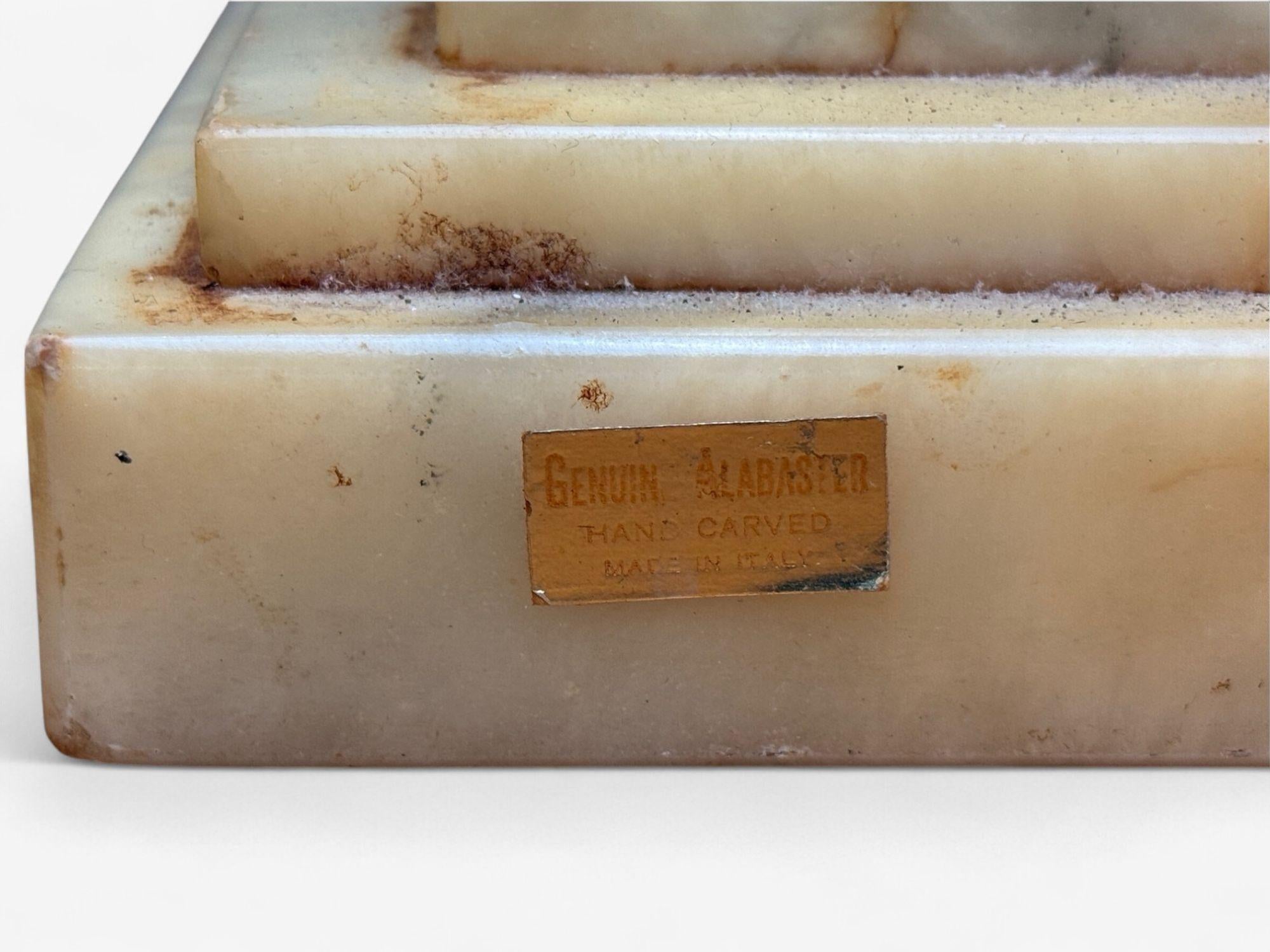 Lámparas de sobremesa modernas italianas de alabastro tallado a mano, motivo caballo, Italia, años 50 en venta 4