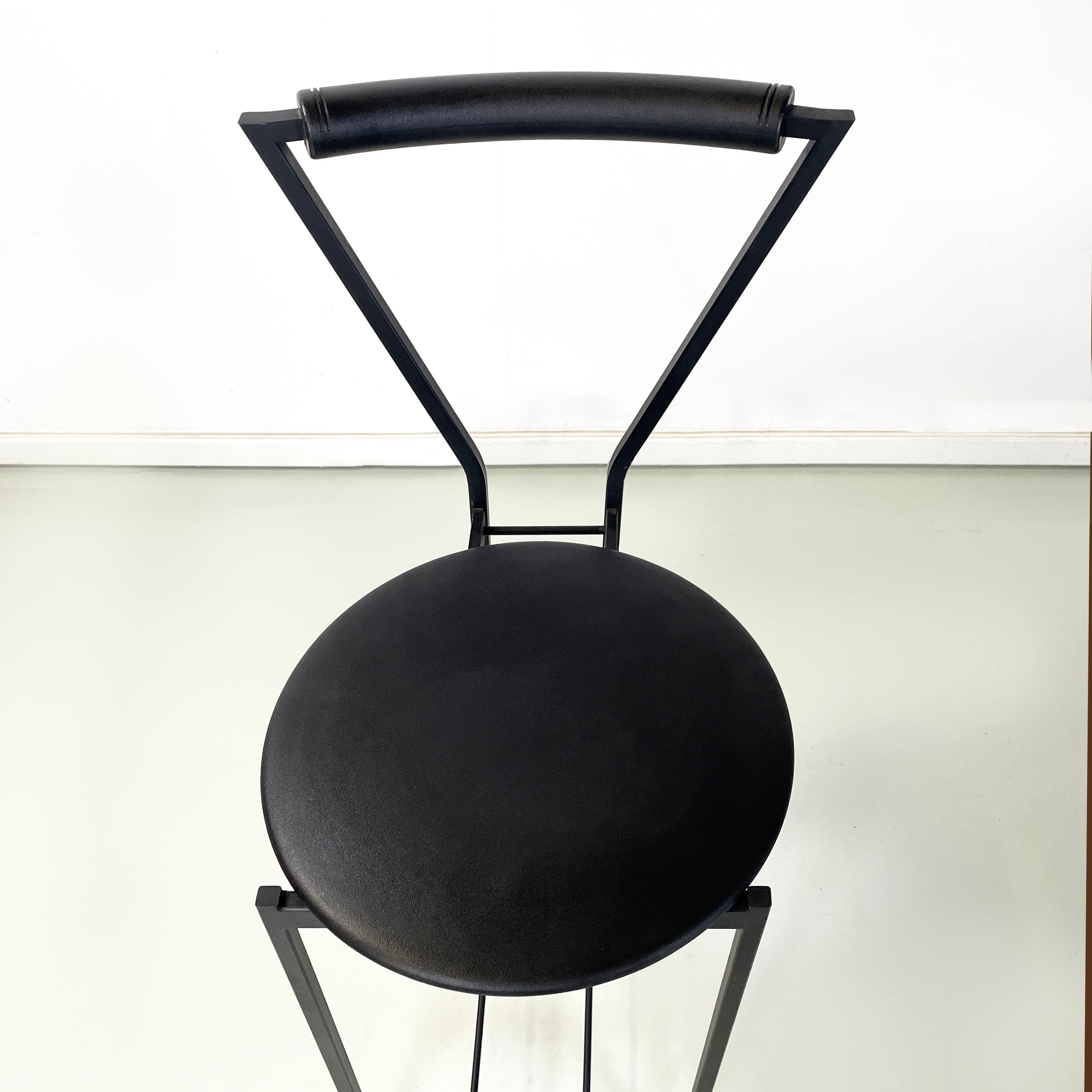 Italian modern high stool in black metal and rubber, 1980s For Sale 1