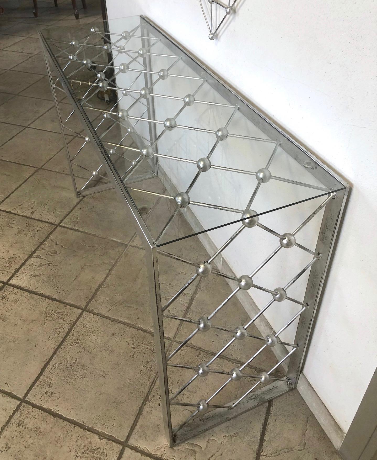 Italienisches modernes Industriedesign Criss Cross Laubsägearbeit Eisen Konsole / Eingangstisch (Gebürstet) im Angebot