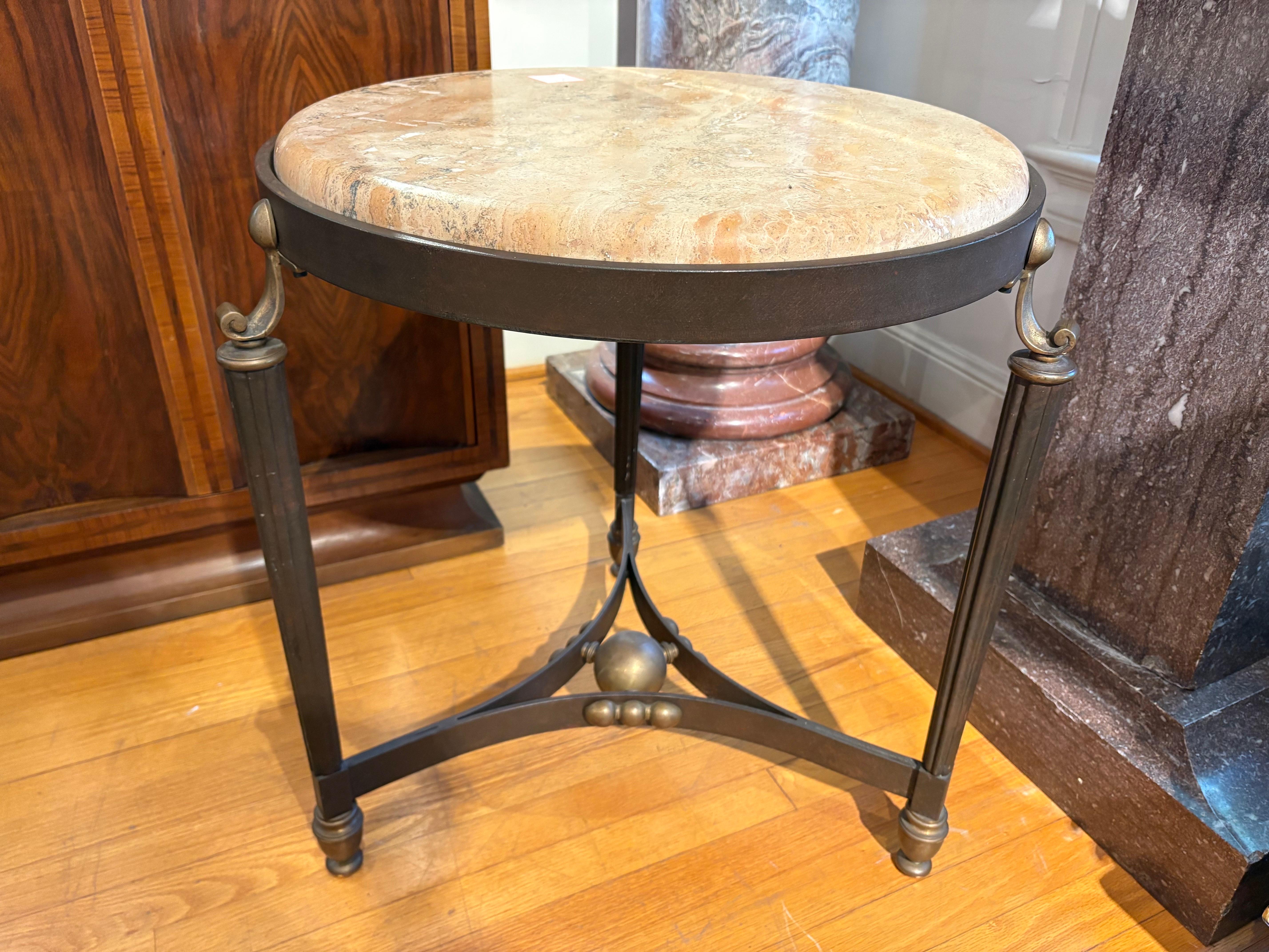 Mid-Century Modern Italian Modern Iron And Bronze Table en vente