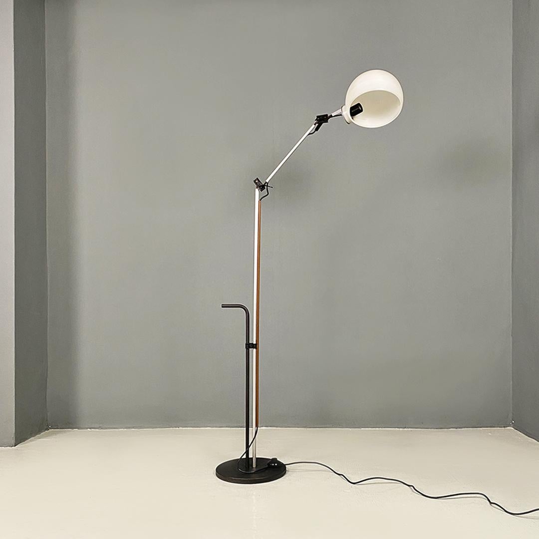 Italian Modern Iron Metal Plastic Aggregato Lamp by Enzo Mari Artemide, 1970s In Good Condition For Sale In MIlano, IT