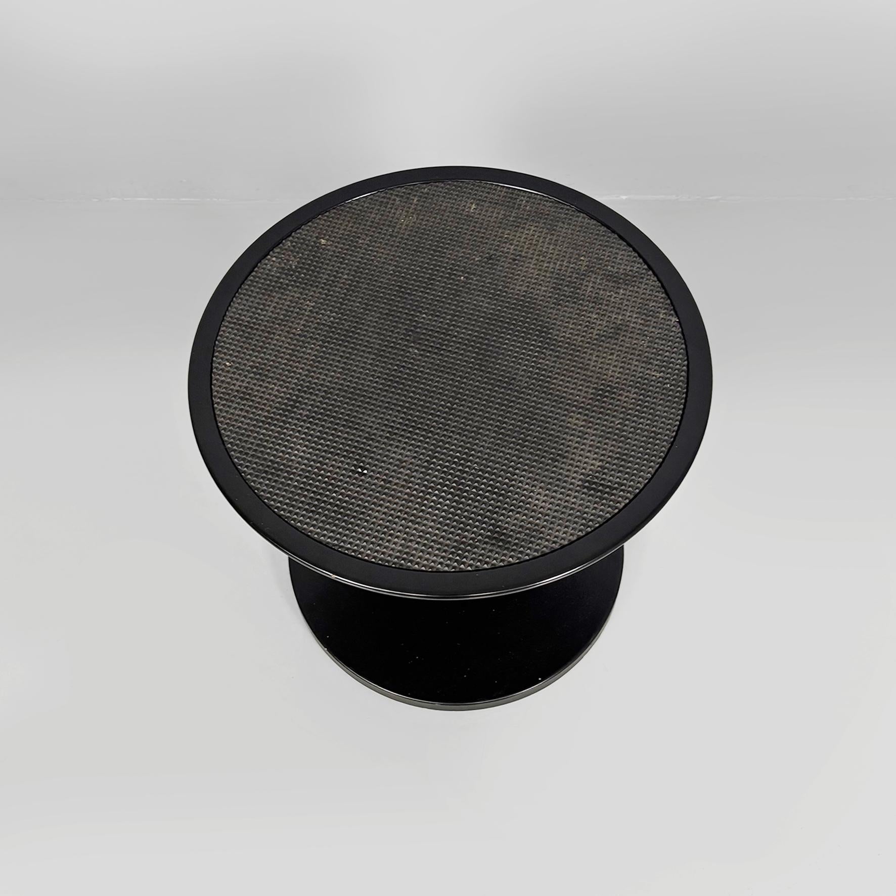 Moderne Table basse ronde en fer moderne italienne par Forme e Funzioni pour Airon, années 1980. en vente