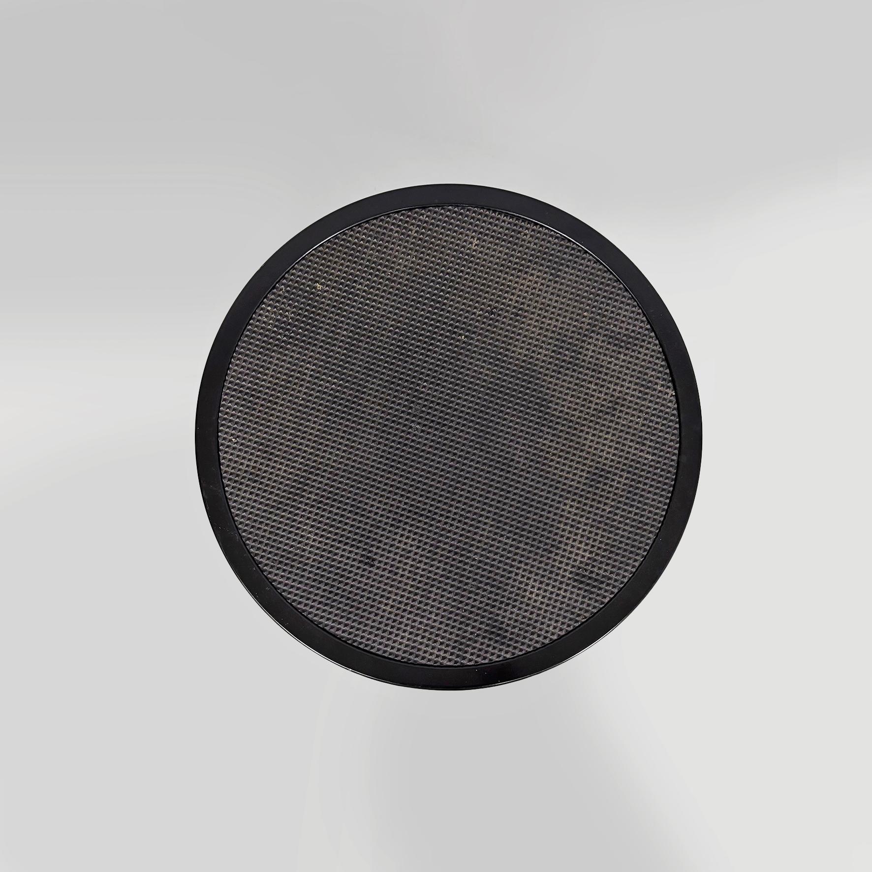 Table basse ronde en fer moderne italienne par Forme e Funzioni pour Airon, années 1980. État moyen - En vente à MIlano, IT