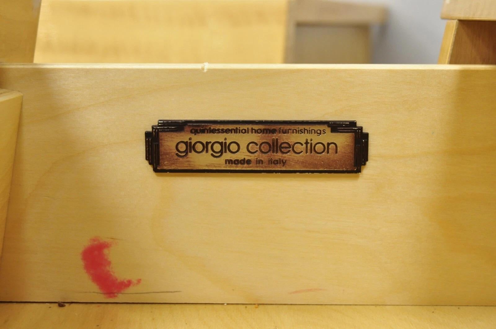 Paire de tables de nuit italiennes modernes en bois blond laqué de Giorgio Collection Bon état - En vente à Philadelphia, PA