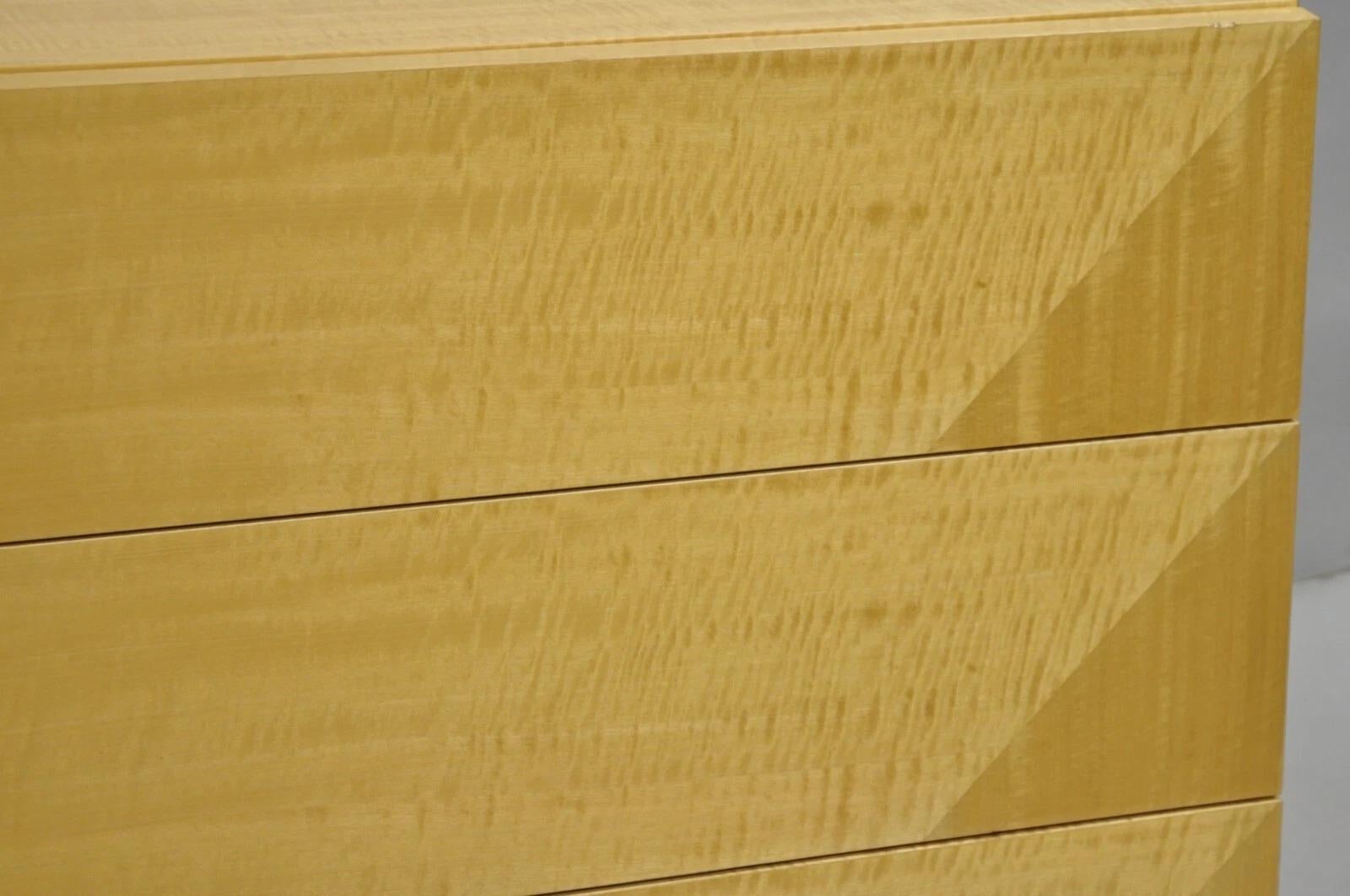 Bois Paire de tables de nuit italiennes modernes en bois blond laqué de Giorgio Collection en vente
