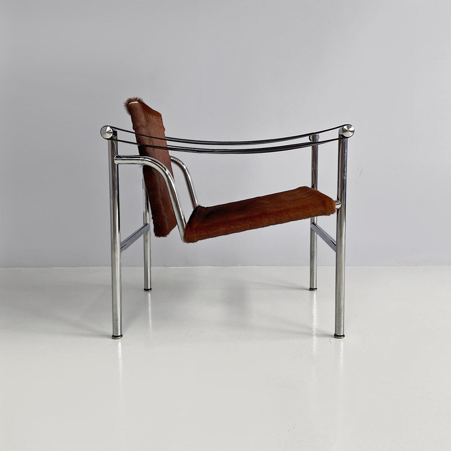 Italian modern LC1 armchair, Le Corbusier, Jeanneret and Perriand, Cassina 1960s In Good Condition For Sale In MIlano, IT