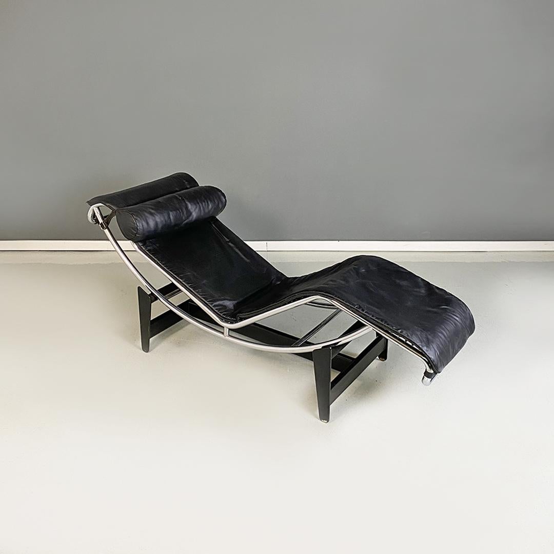 Late 20th Century Italian Modern LC4 chaise lounge, Le Corbusier Jeanneret Perriand, Cassina 1970s For Sale