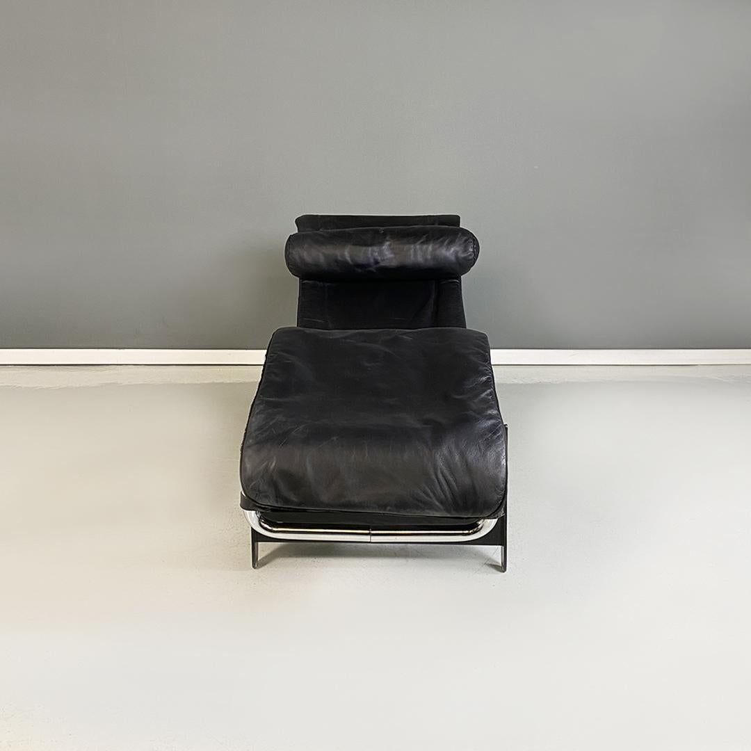 Metal Italian Modern LC4 chaise lounge, Le Corbusier Jeanneret Perriand, Cassina 1970s For Sale