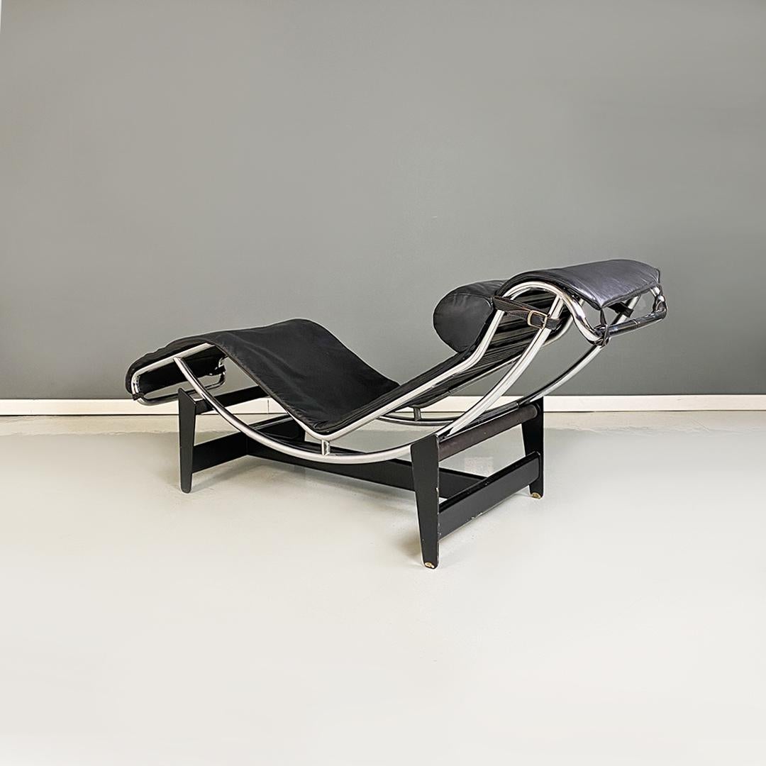 Italian Modern LC4 chaise lounge, Le Corbusier Jeanneret Perriand, Cassina 1970s For Sale 1