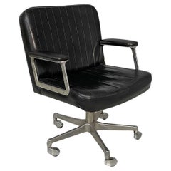 Italian modern leather and metal armchair by Osvaldo Borsani for Tecno, 1970s